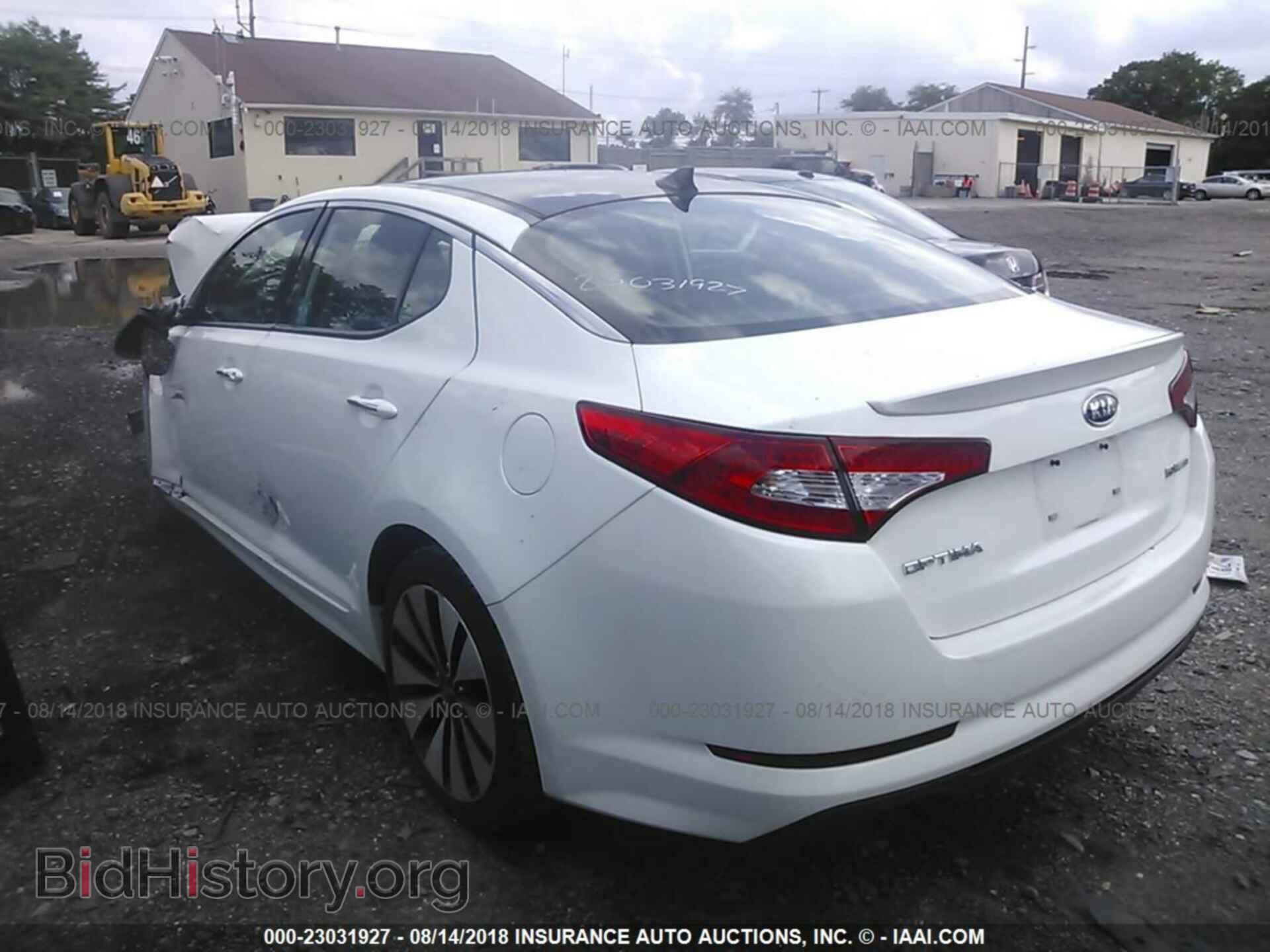 2012 Kia Optima - VIN: 5XXGR4A61CG077977 - Photo 3