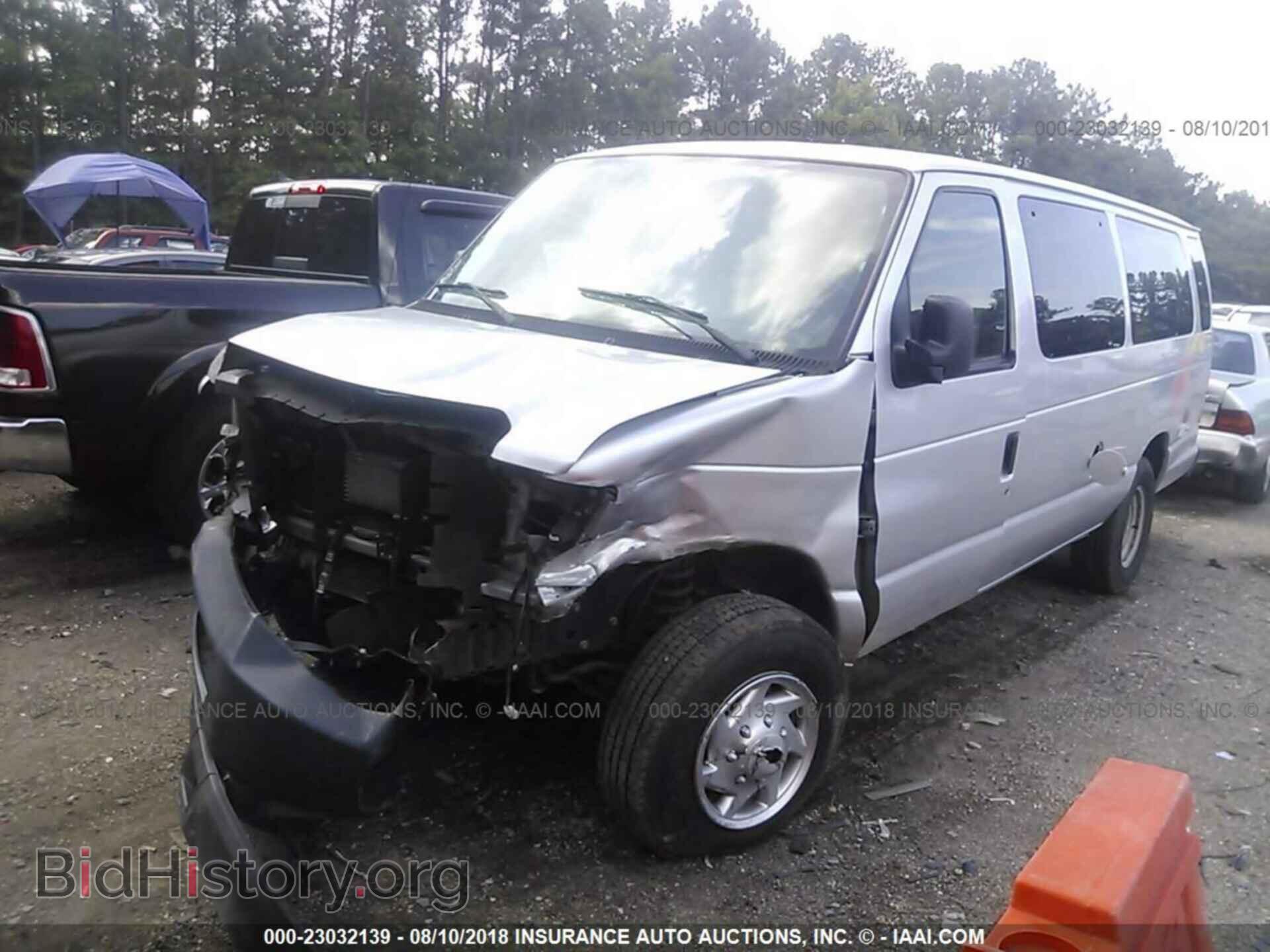 2012 Ford Econoline - VIN: 1FBSS3BL3CDB10182 - Фото 2