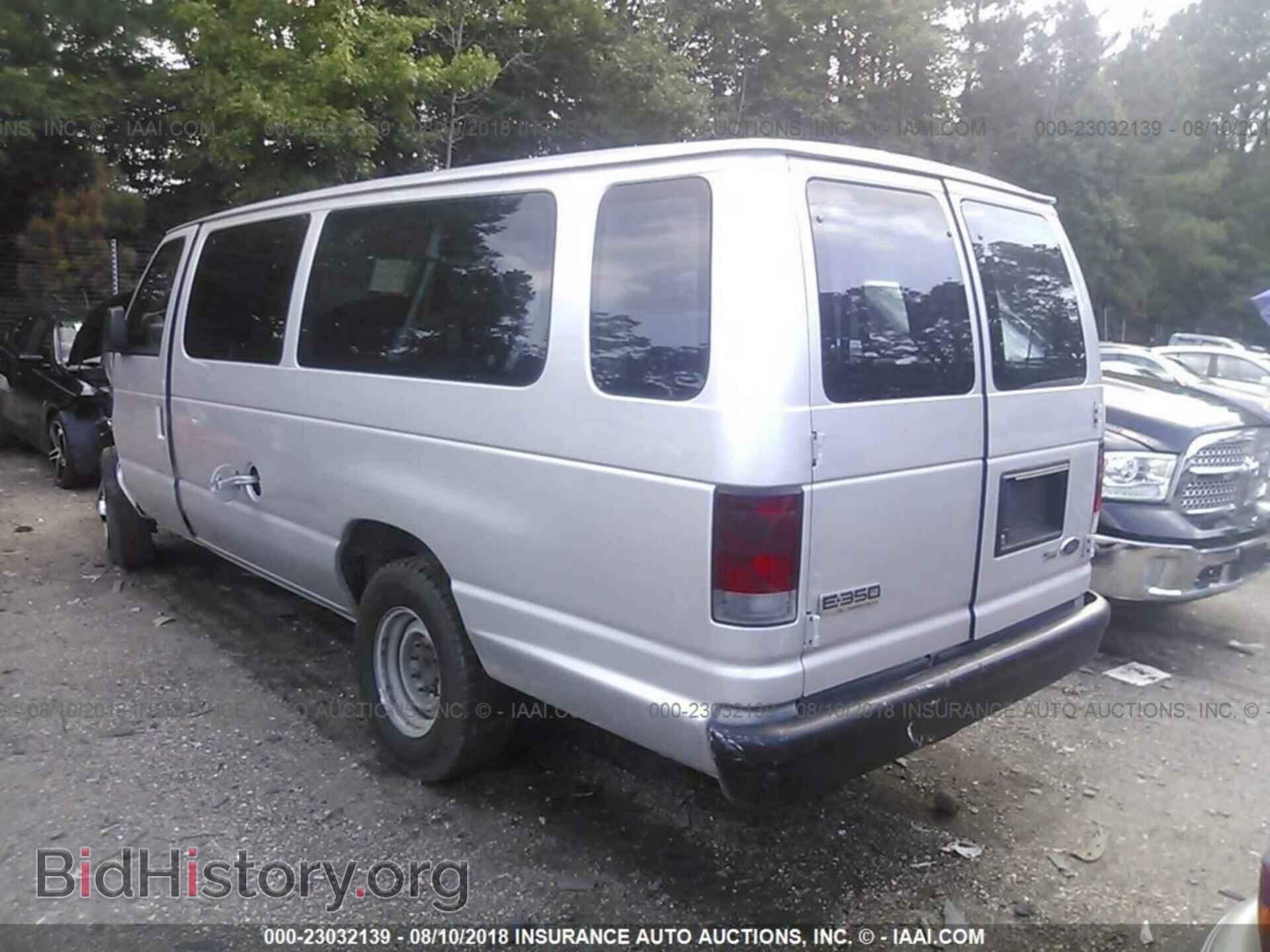 2012 Ford Econoline - VIN: 1FBSS3BL3CDB10182 - Фото 3