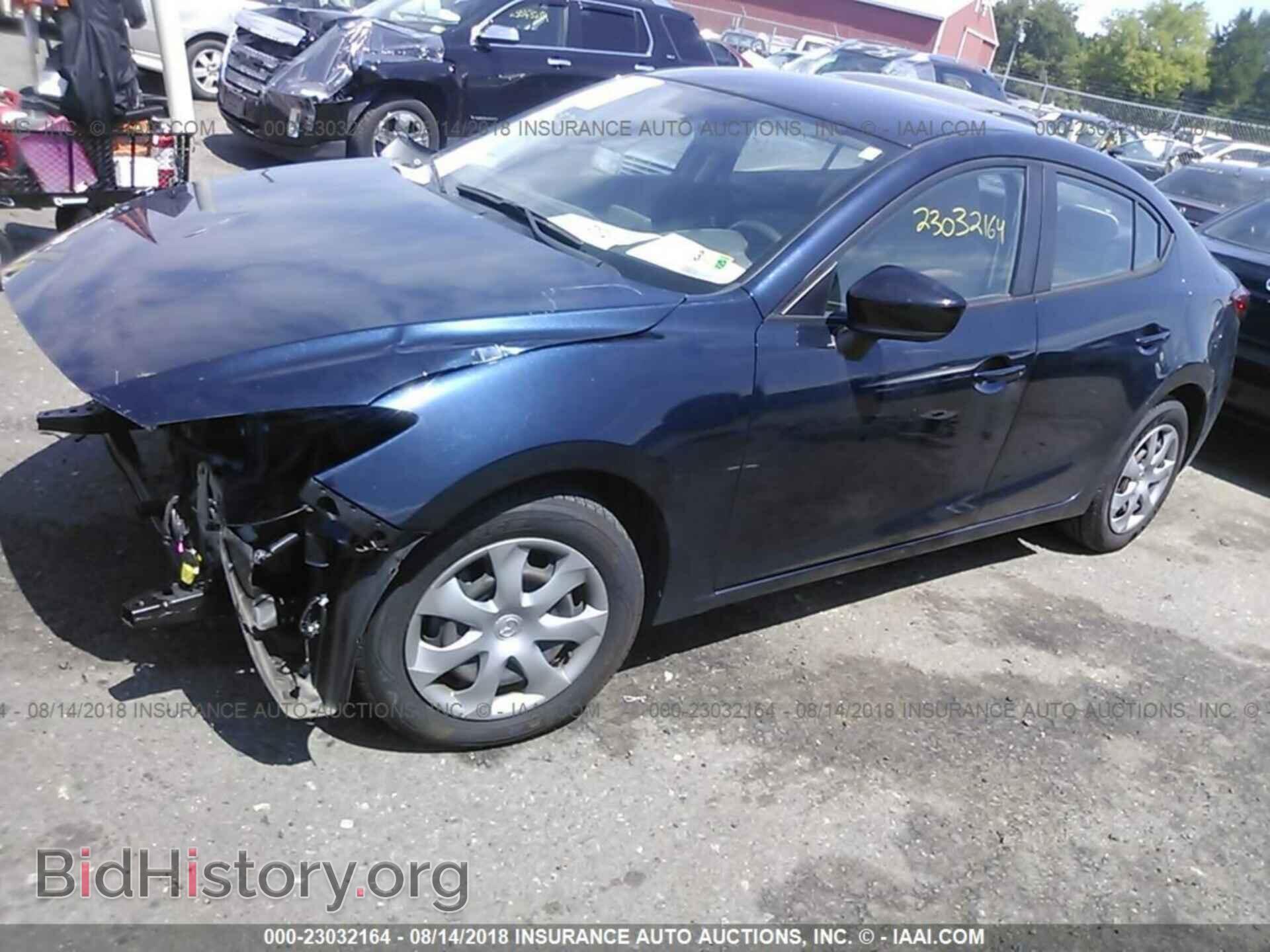 2014 Mazda 3 - VIN: JM1BM1T77E1157313 - Photo 2