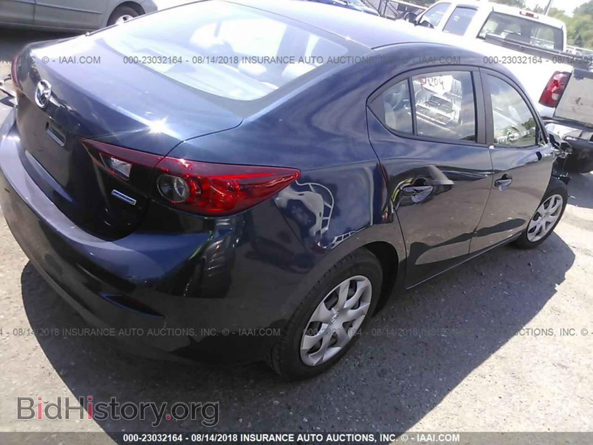 2014 Mazda 3 - VIN: JM1BM1T77E1157313 - Photo 4