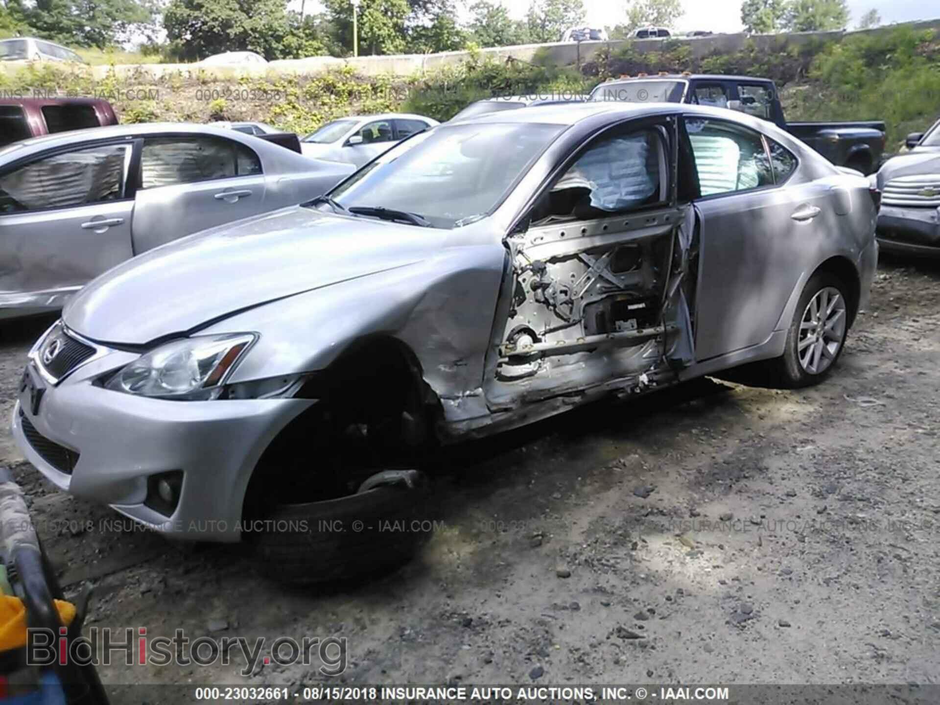 2011 Lexus Is - VIN: JTHCF5C21B5050528 - Фото 2