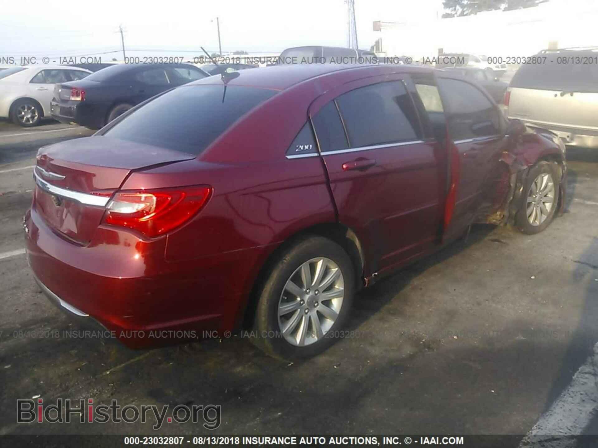 2013 Chrysler 200 - VIN: 1C3CCBAB9DN568504 - Photo 4