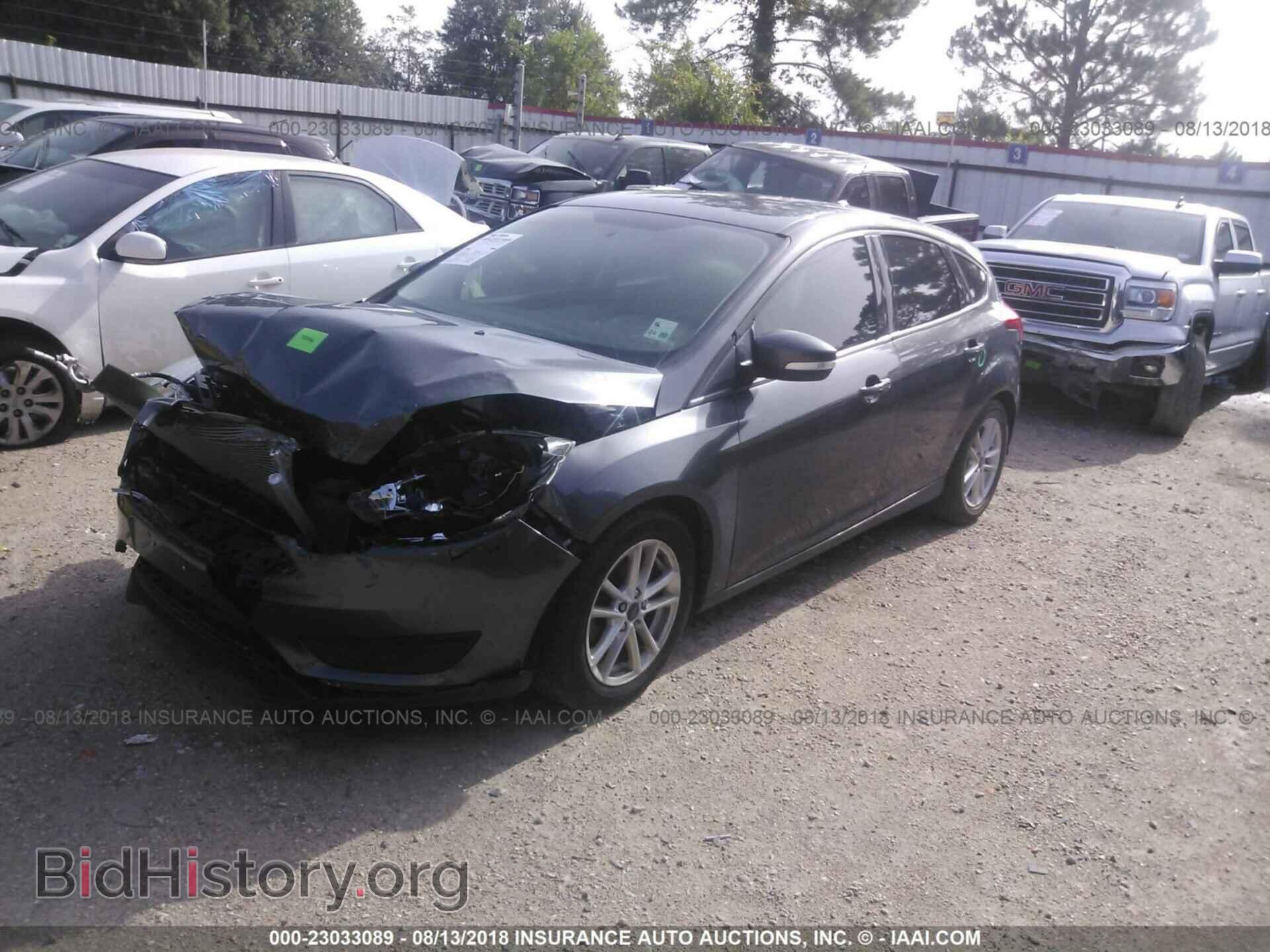 2016 Ford Focus - VIN: 1FADP3K25GL364622 - Photo 2