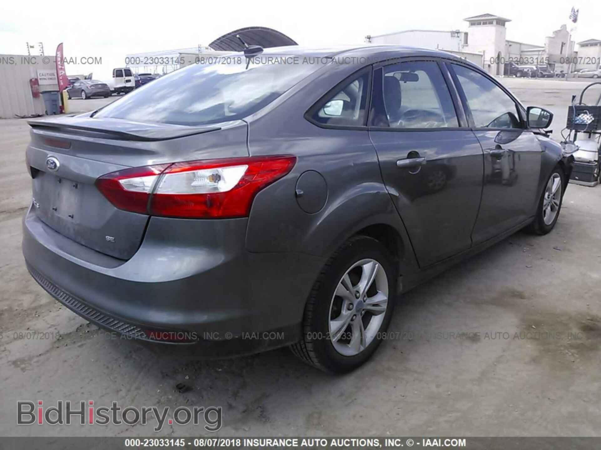 2012 Ford Focus - VIN: 1FAHP3F23CL243447 - Photo 4