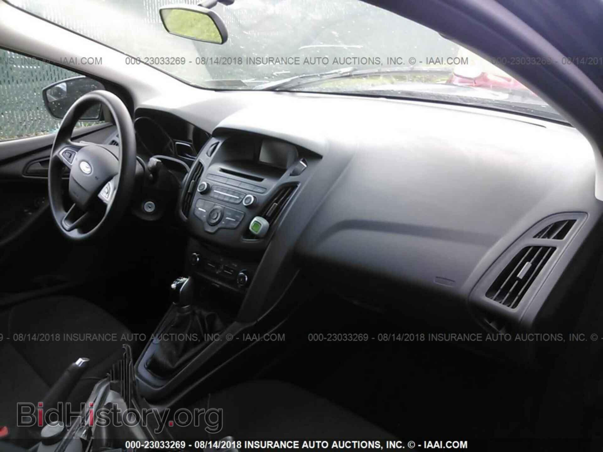 2016 Ford Focus - VIN: 1FADP3E2XGL292327 - Photo 5