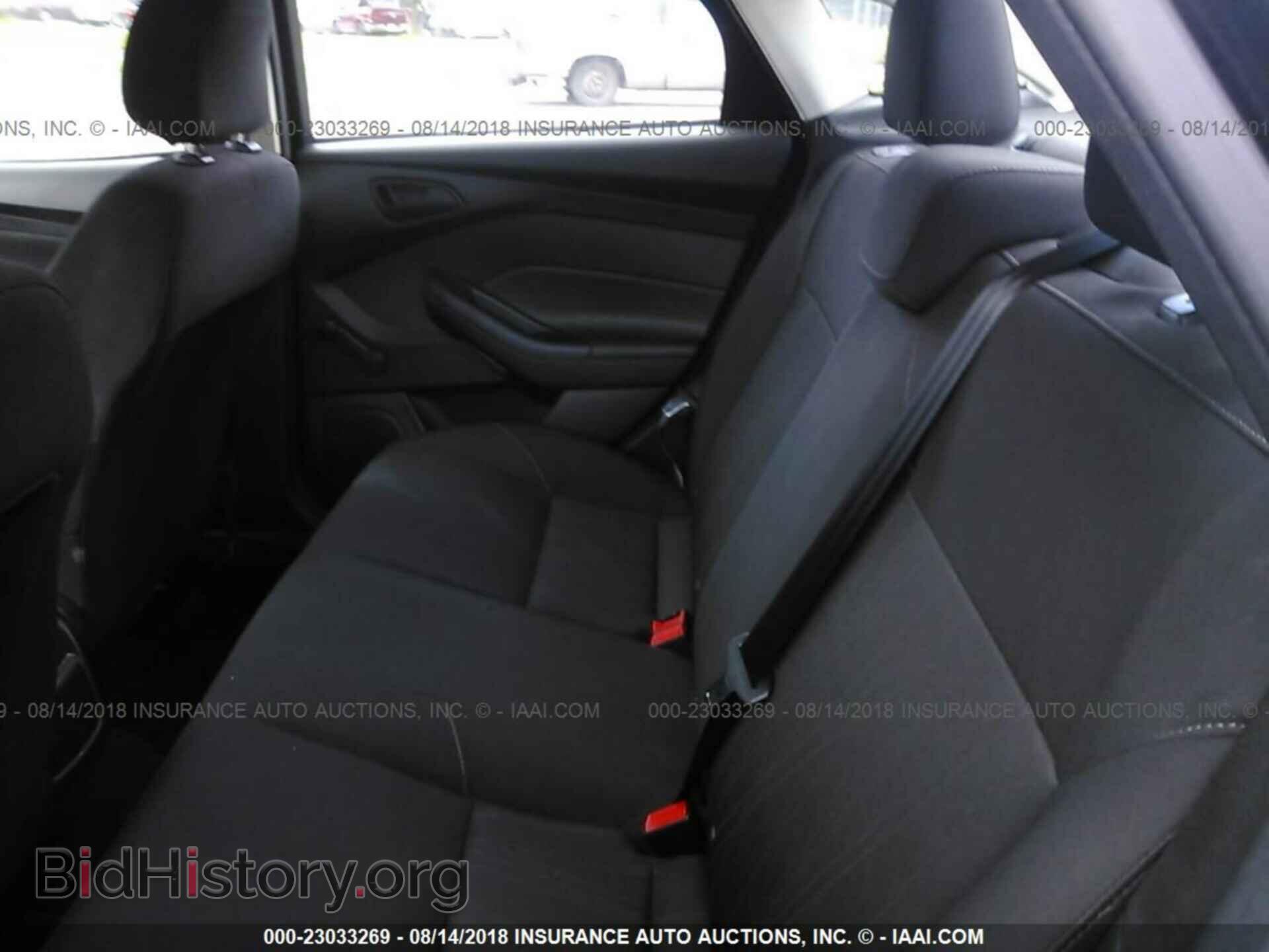 2016 Ford Focus - VIN: 1FADP3E2XGL292327 - Photo 8