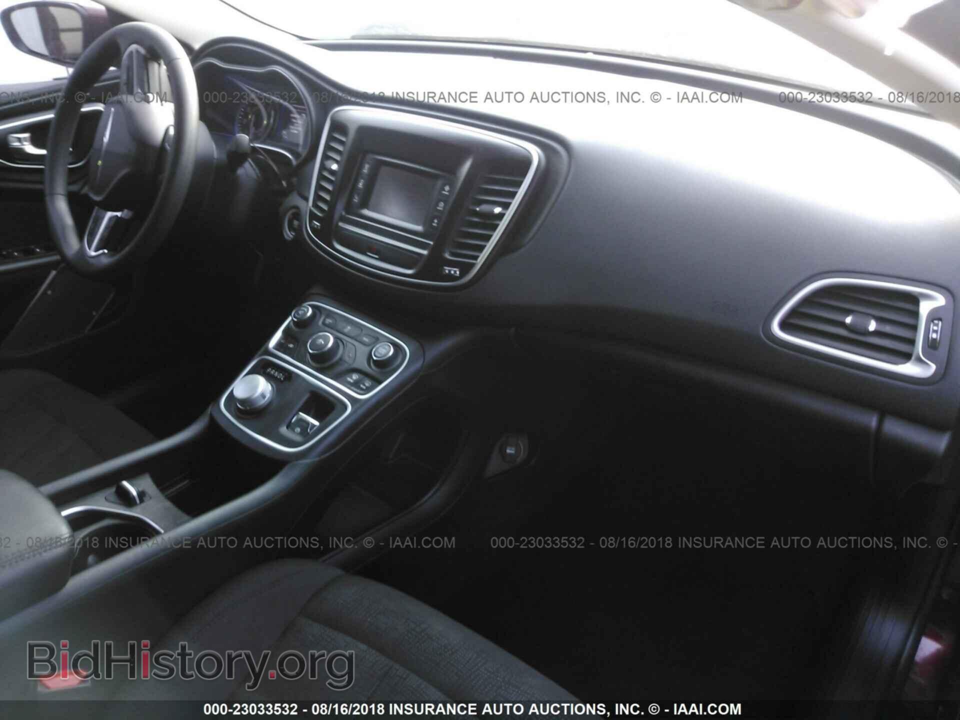 2016 Chrysler 200 - VIN: 1C3CCCFB8GN113050 - Photo 5
