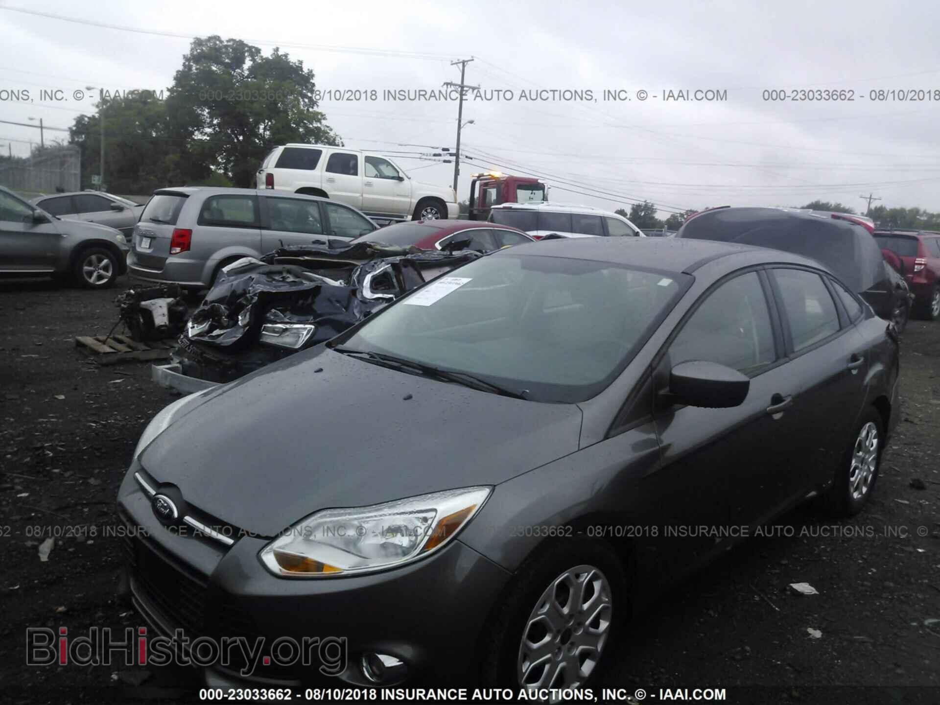 2012 Ford Focus - VIN: 1FAHP3F20CL219767 - Photo 2