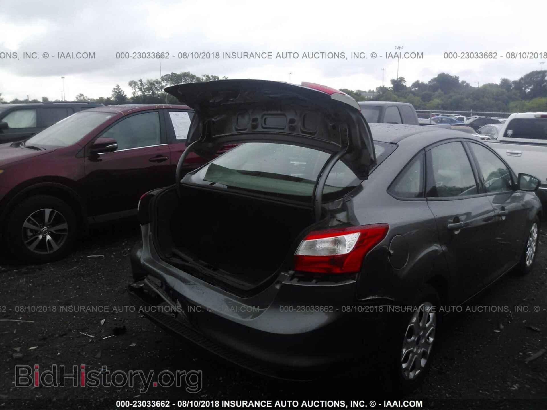 2012 Ford Focus - VIN: 1FAHP3F20CL219767 - Photo 4