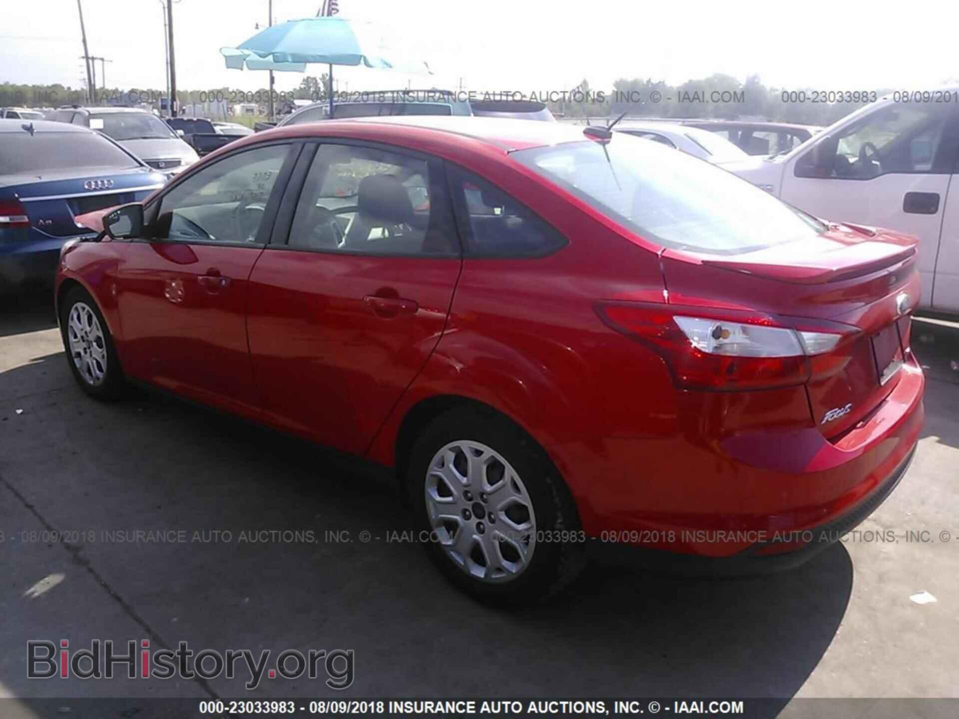 2012 Ford Focus - VIN: 1FAHP3F29CL196215 - Photo 3