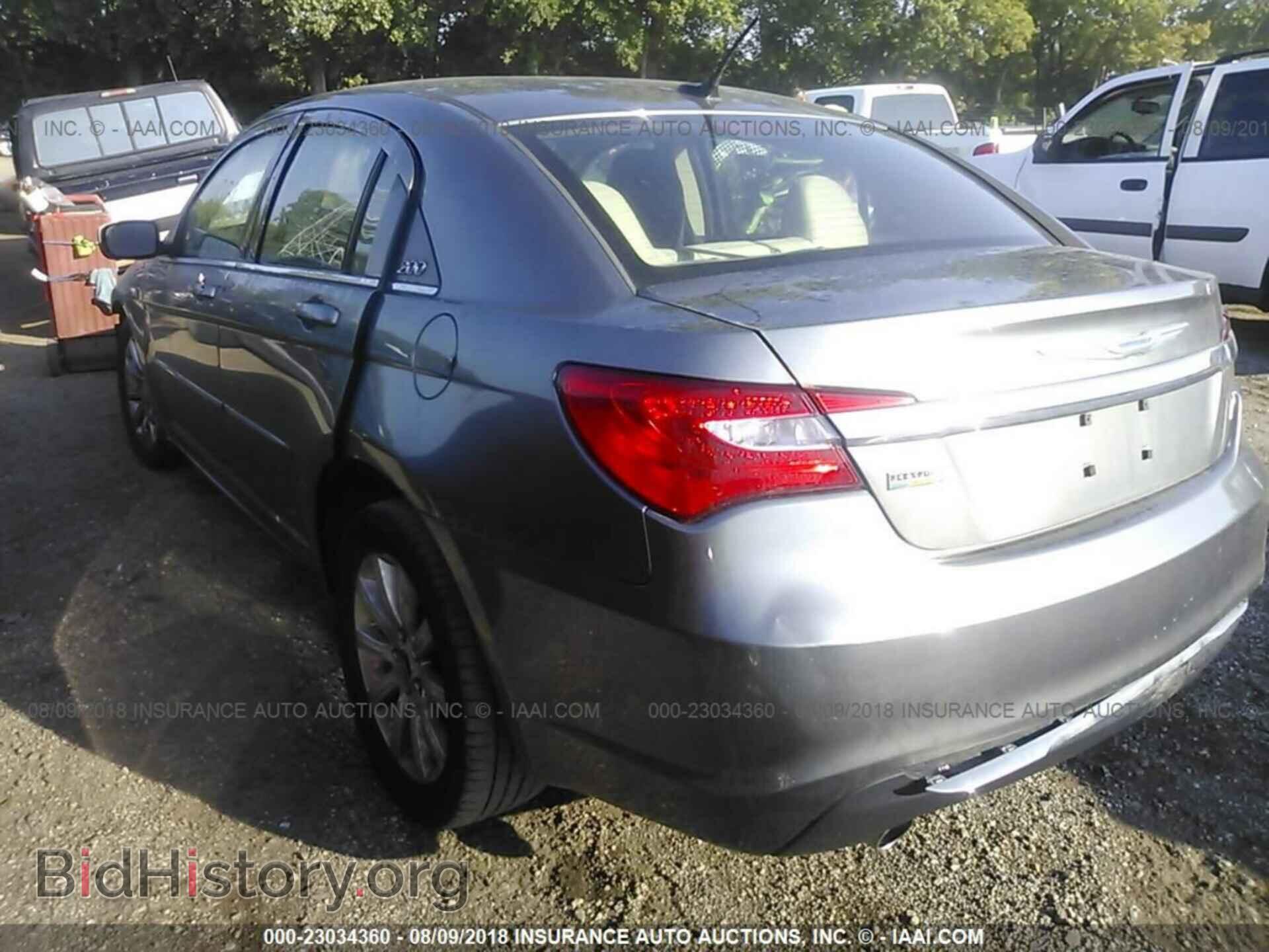 2013 Chrysler 200 - VIN: 1C3CCBBG9DN704236 - Фото 3