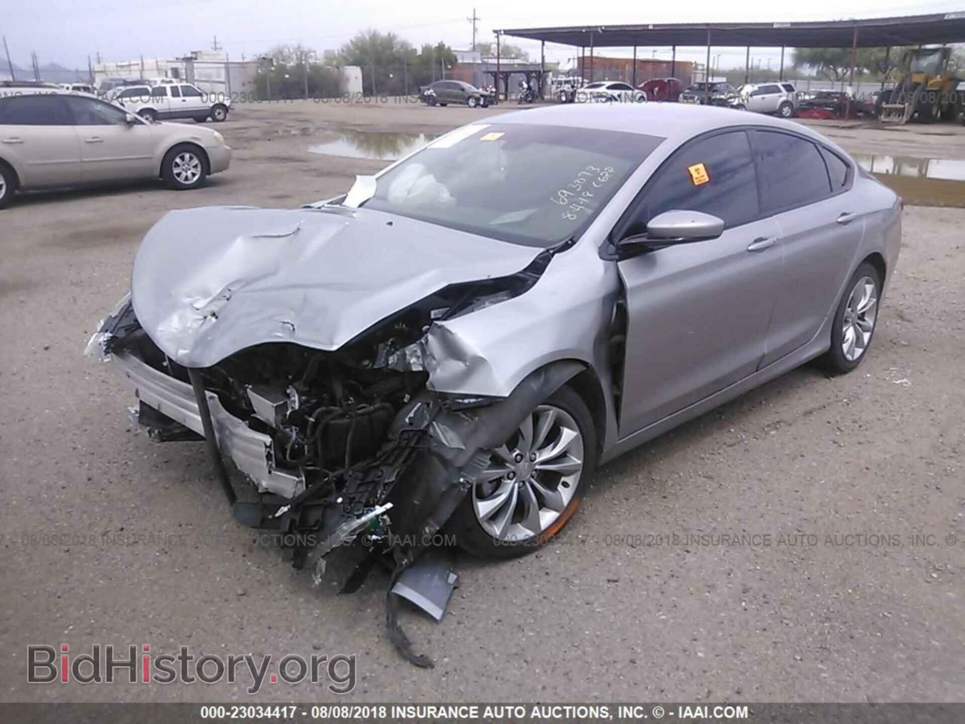 2015 Chrysler 200 - VIN: 1C3CCCBB9FN693073 - Photo 2