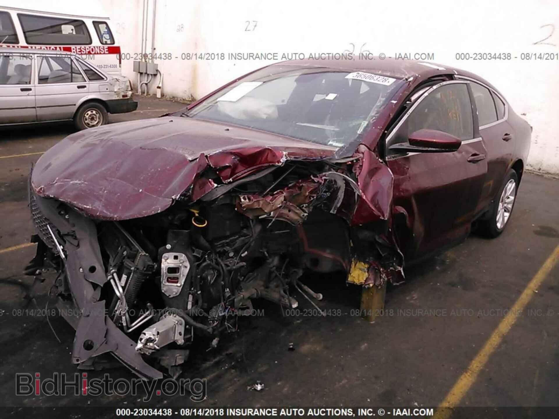 2016 Chrysler 200 - VIN: 1C3CCCFB5GN183198 - Photo 2