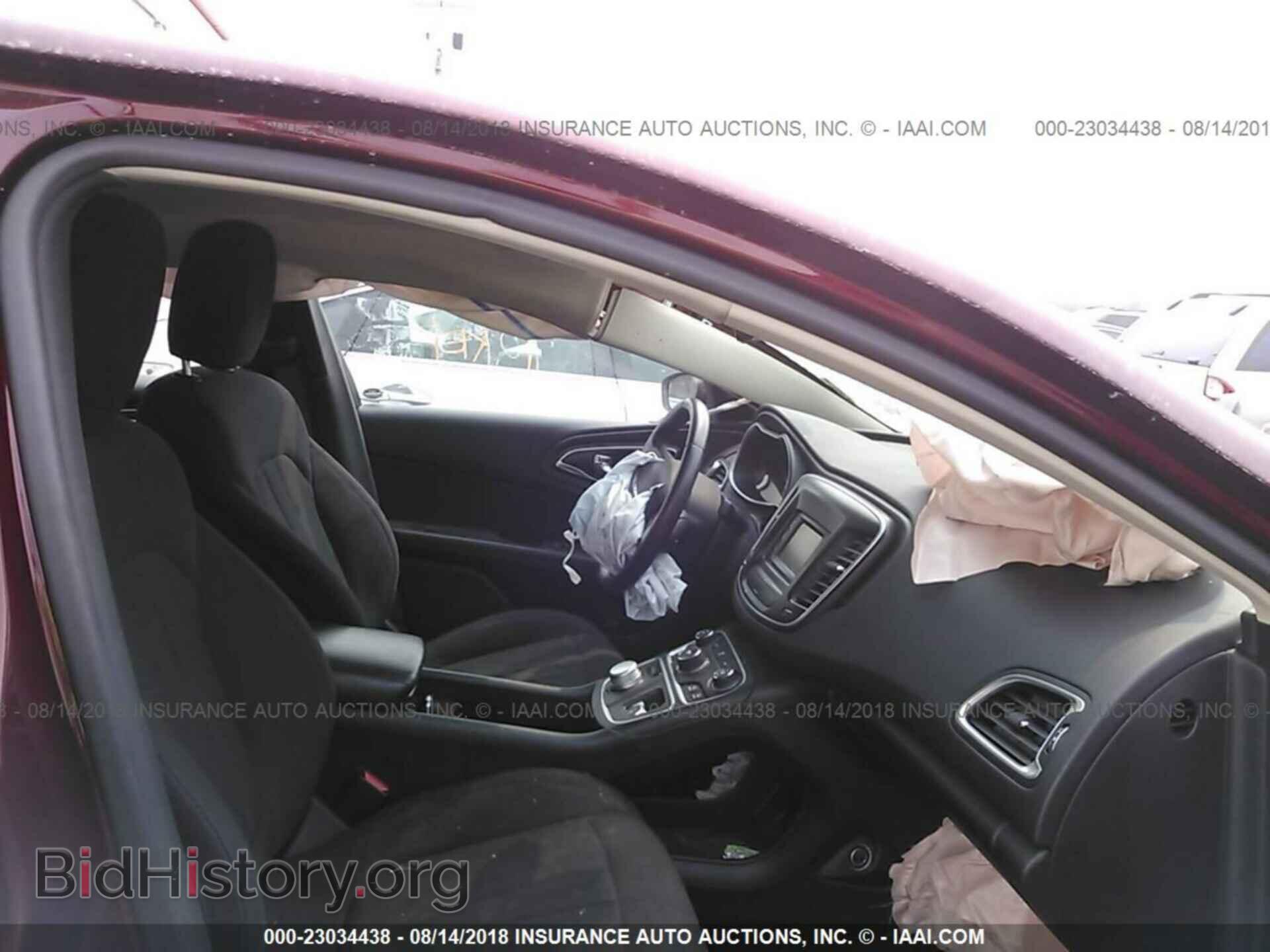2016 Chrysler 200 - VIN: 1C3CCCFB5GN183198 - Photo 5