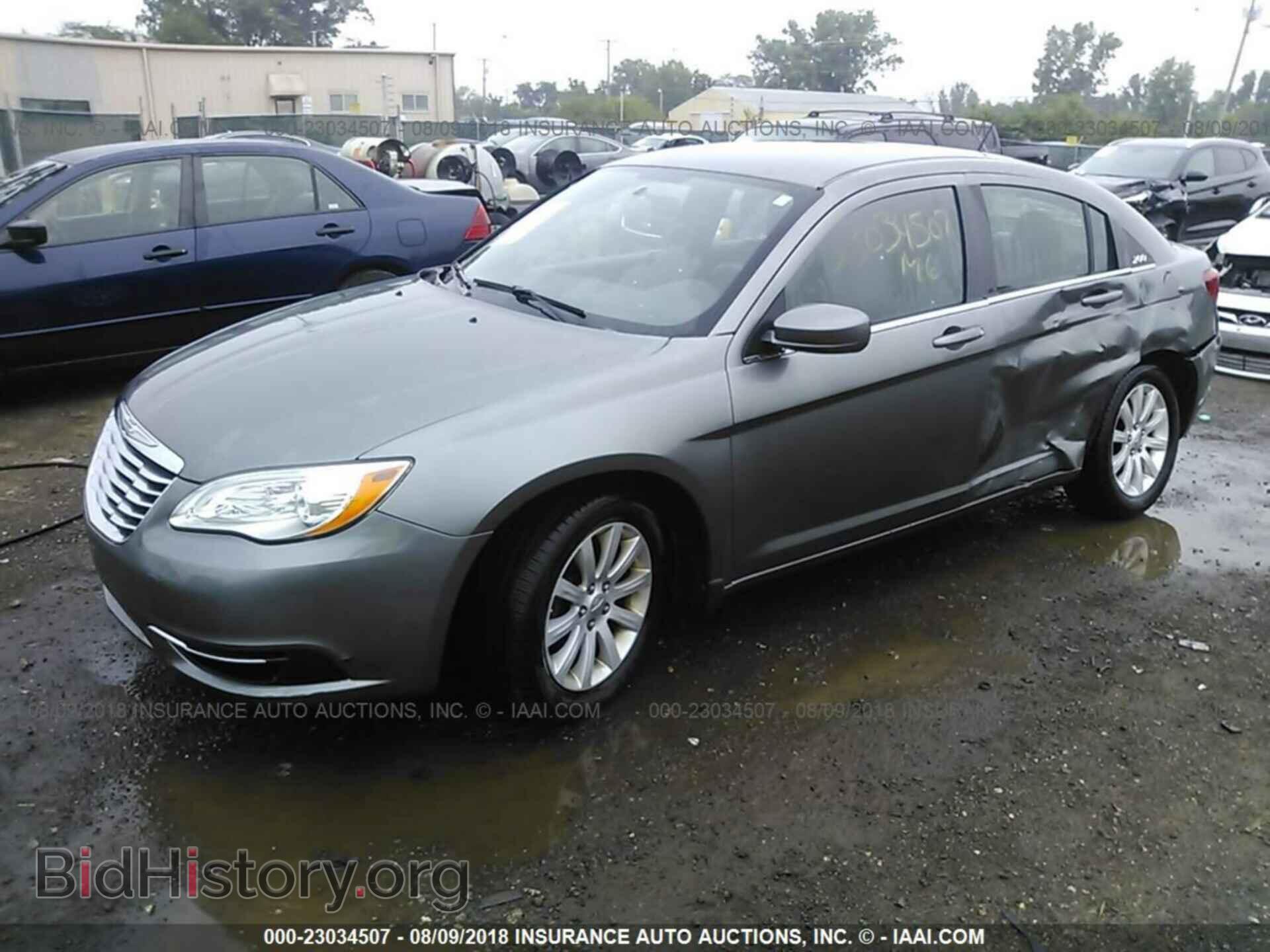 2012 Chrysler 200 - VIN: 1C3CCBBB5CN160935 - Photo 2