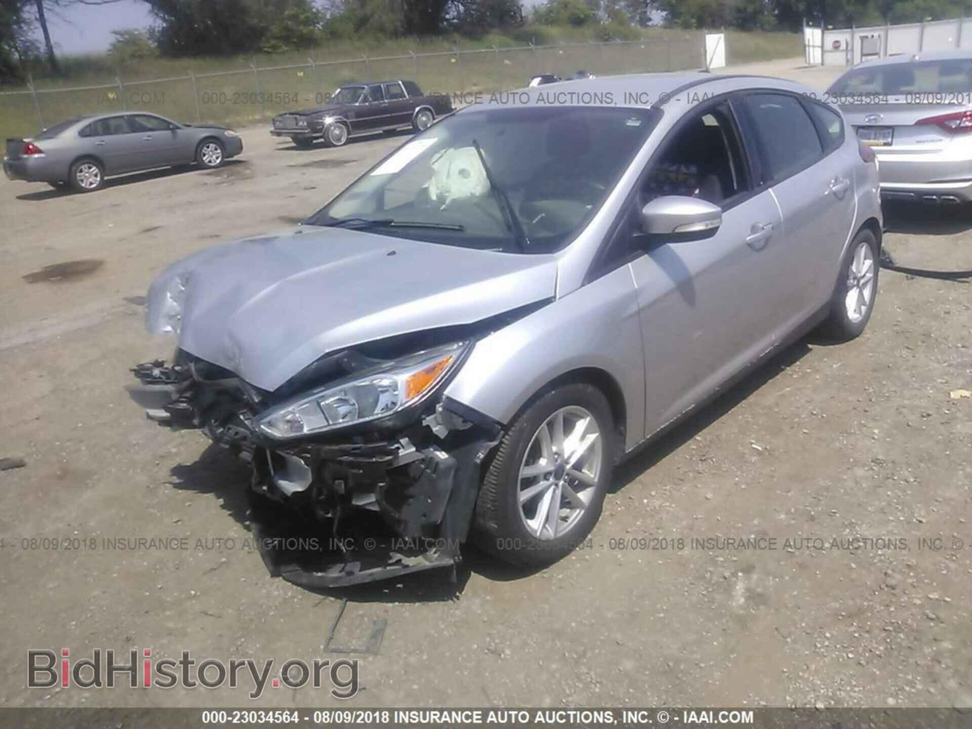2016 Ford Focus - VIN: 1FADP3K25GL395272 - Фото 2