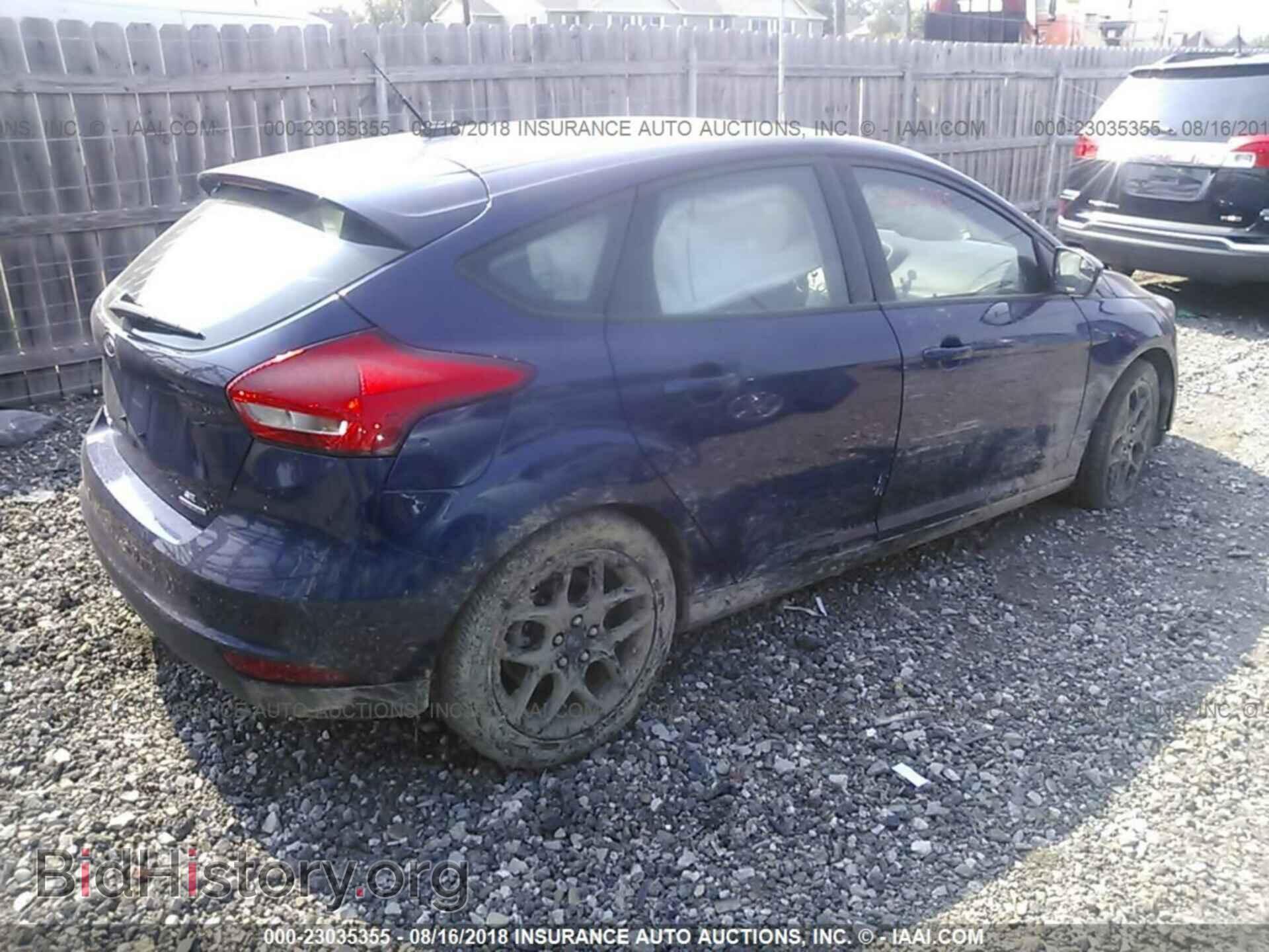 2016 Ford Focus - VIN: 1FADP3K28GL244393 - Фото 4