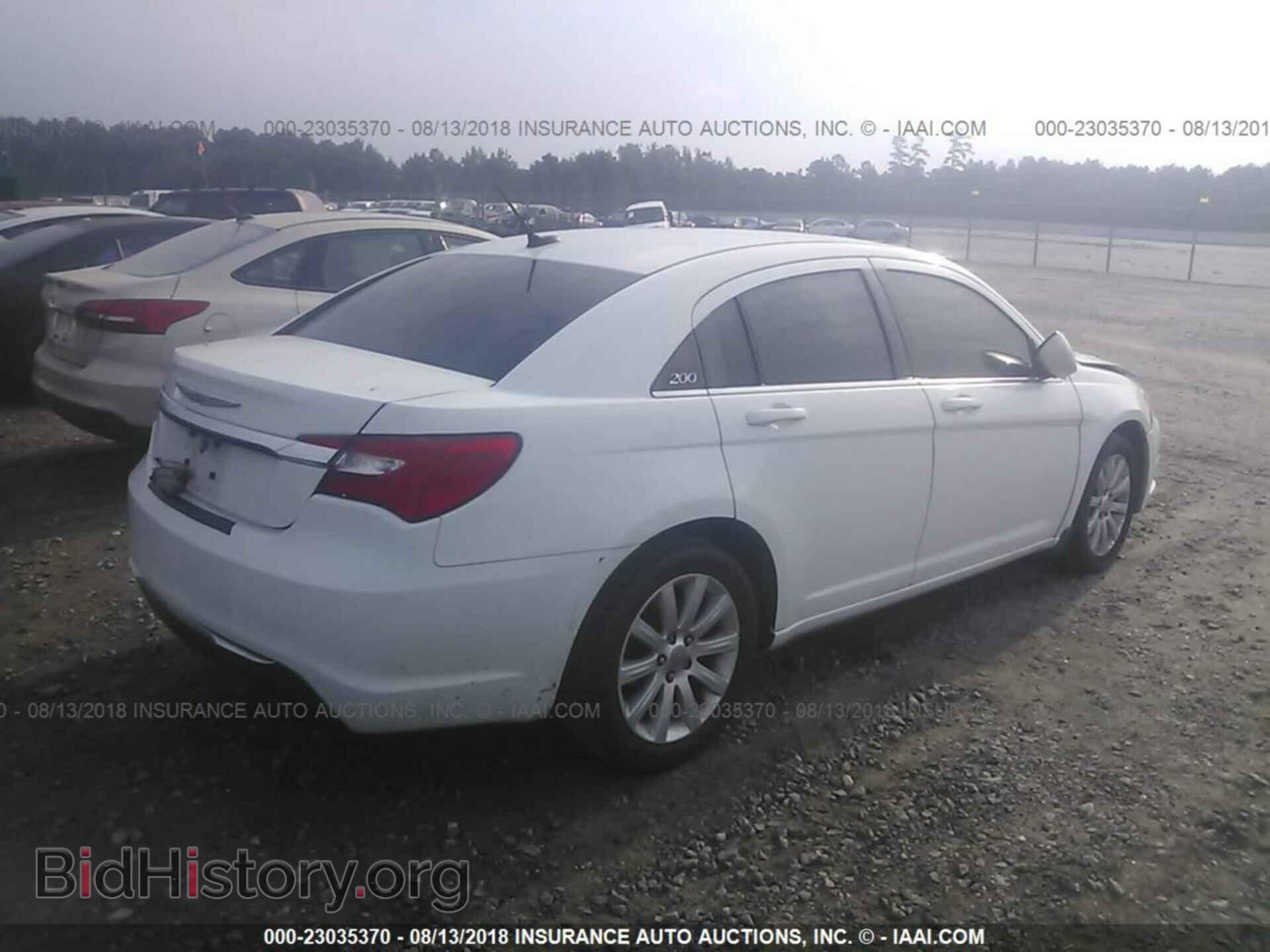 2014 Chrysler 200 - VIN: 1C3CCBBB7EN158879 - Photo 4