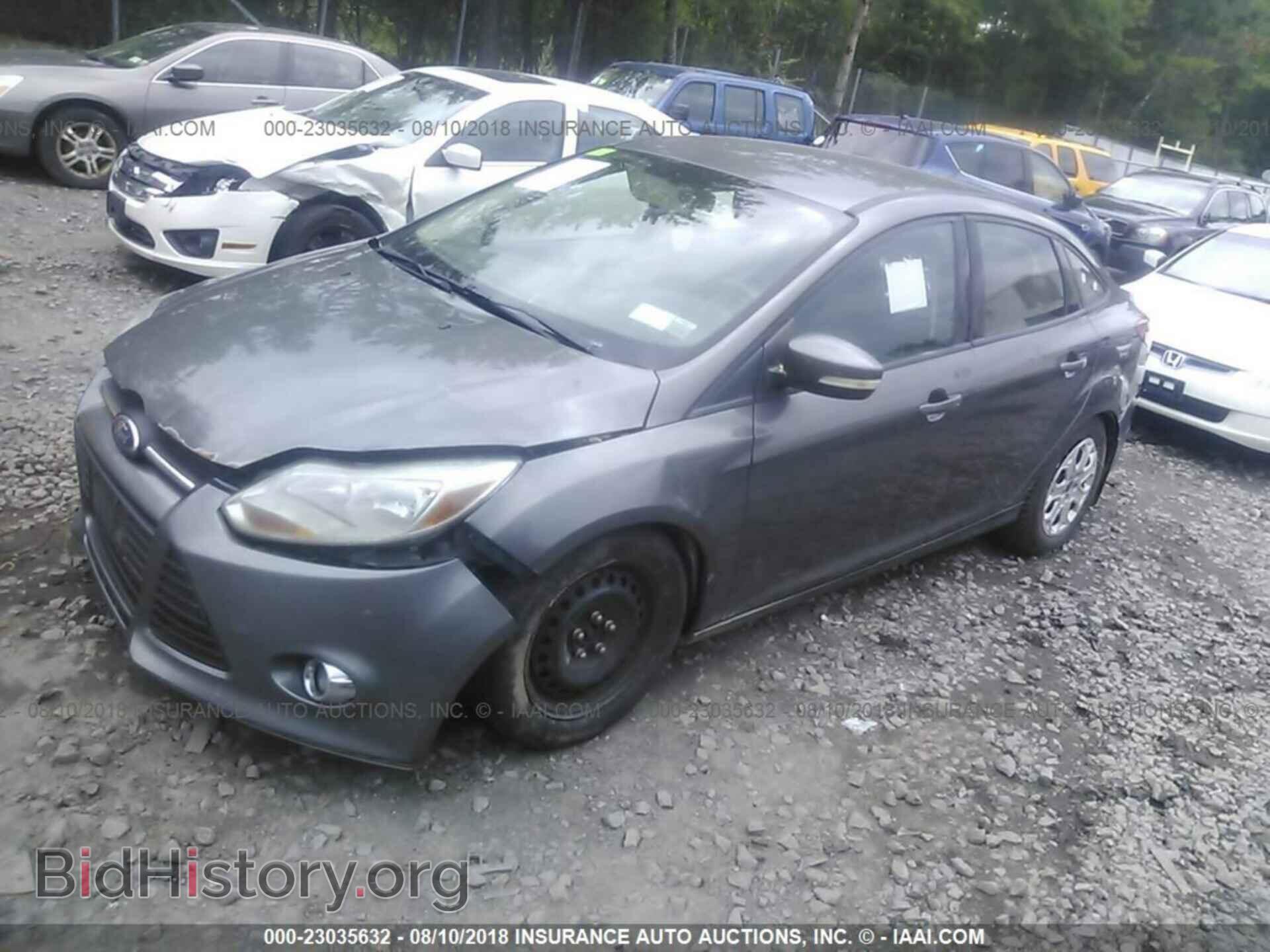 2012 Ford Focus - VIN: 1FAHP3F25CL204603 - Фото 2
