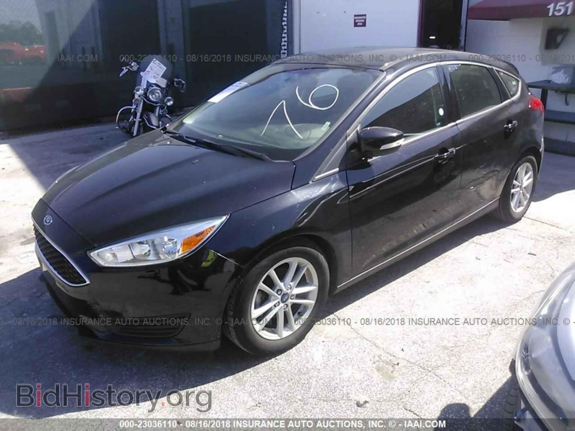 2016 Ford Focus - VIN: 1FADP3K28GL285767 - Photo 2