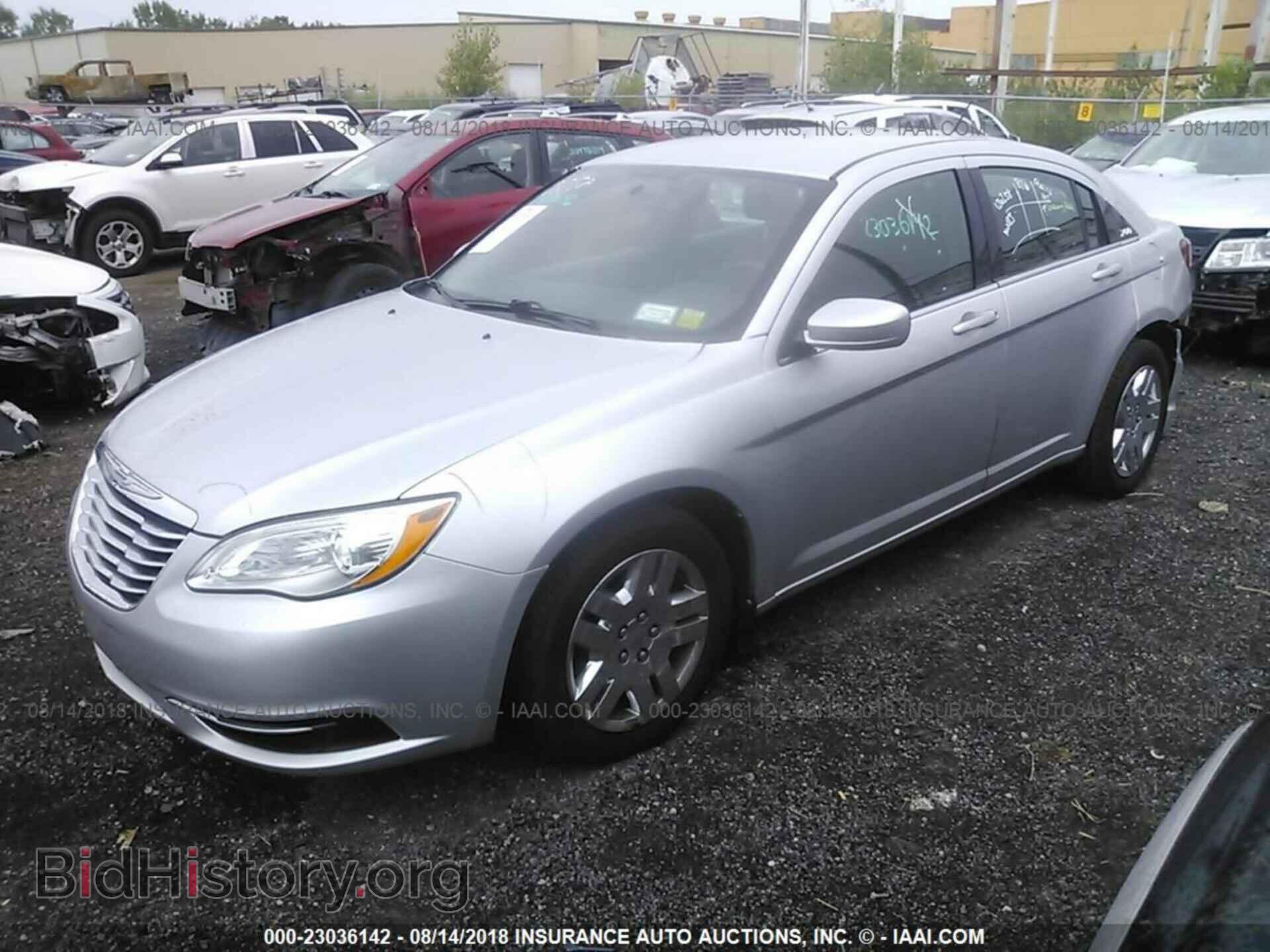 2012 Chrysler 200 - VIN: 1C3CCBAB2CN138926 - Photo 2