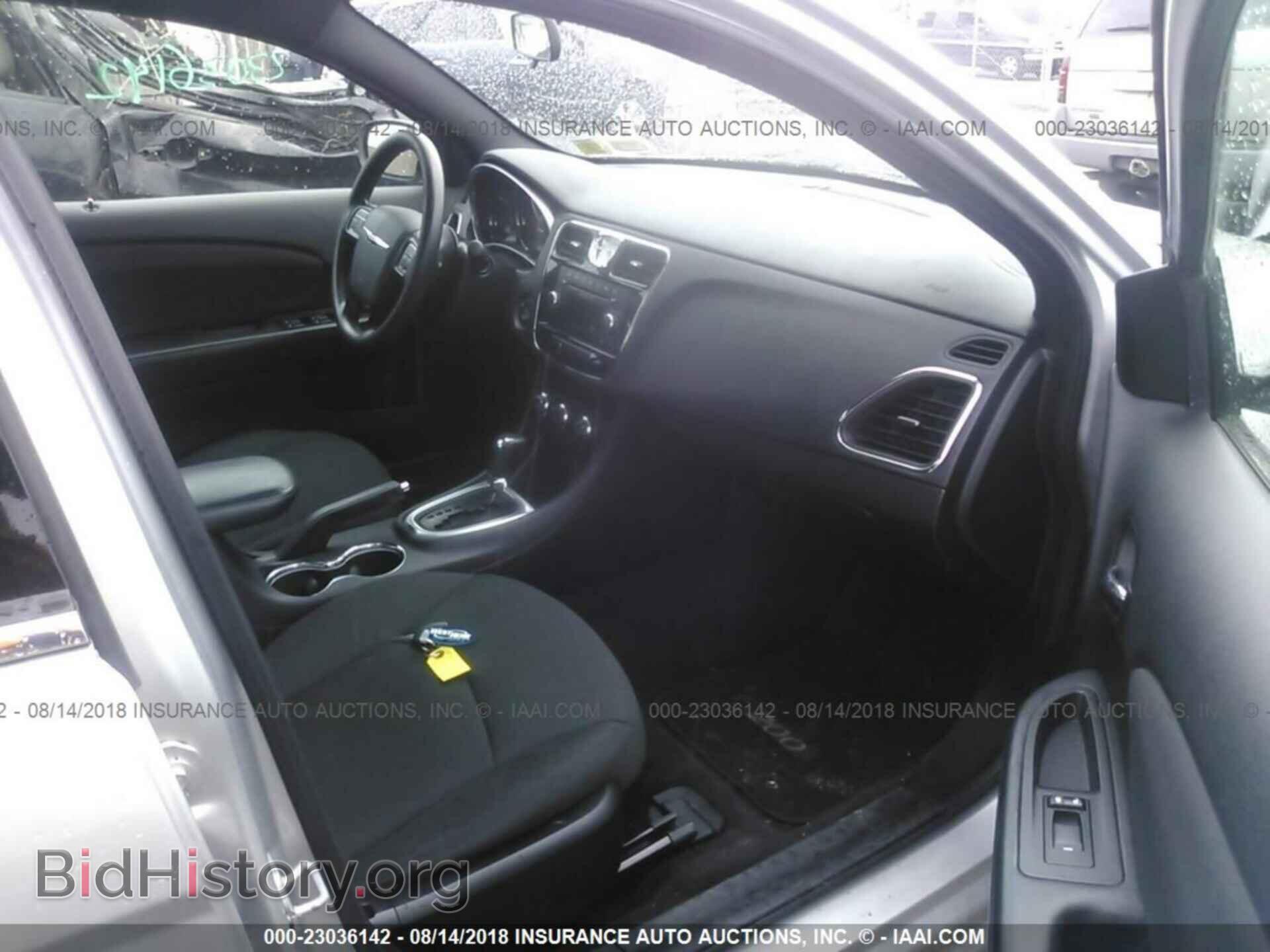 2012 Chrysler 200 - VIN: 1C3CCBAB2CN138926 - Photo 5