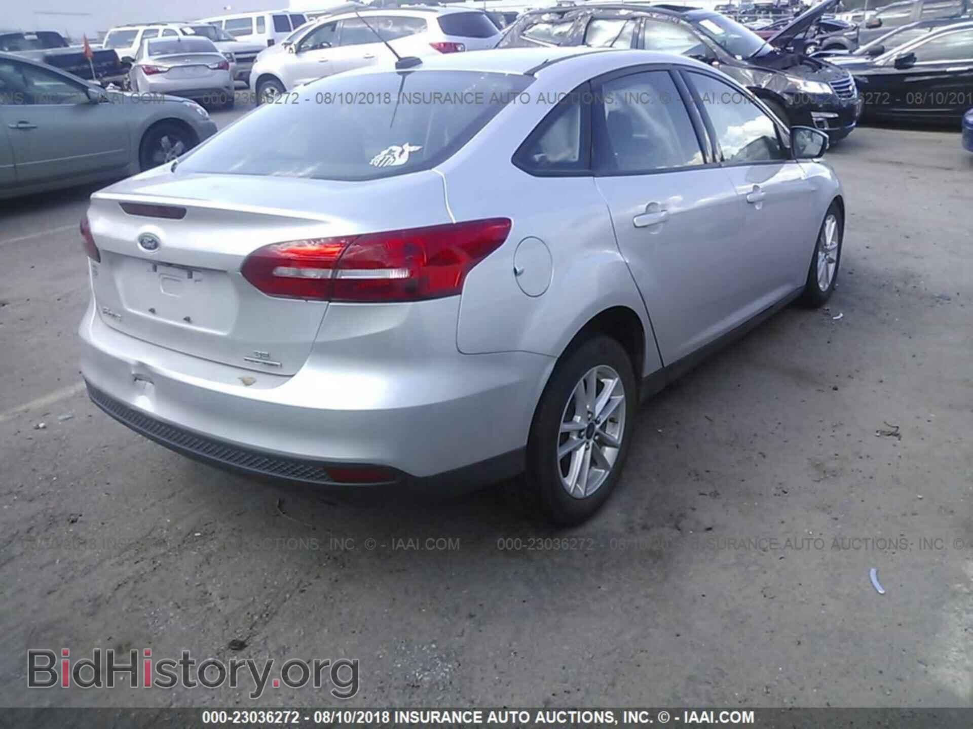 2016 Ford Focus - VIN: 1FADP3F22GL231553 - Фото 4