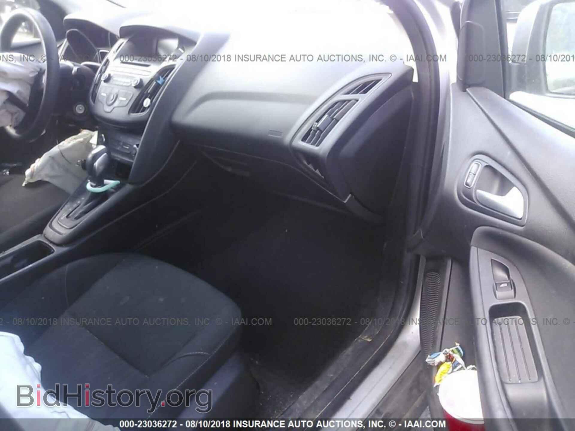 2016 Ford Focus - VIN: 1FADP3F22GL231553 - Фото 5