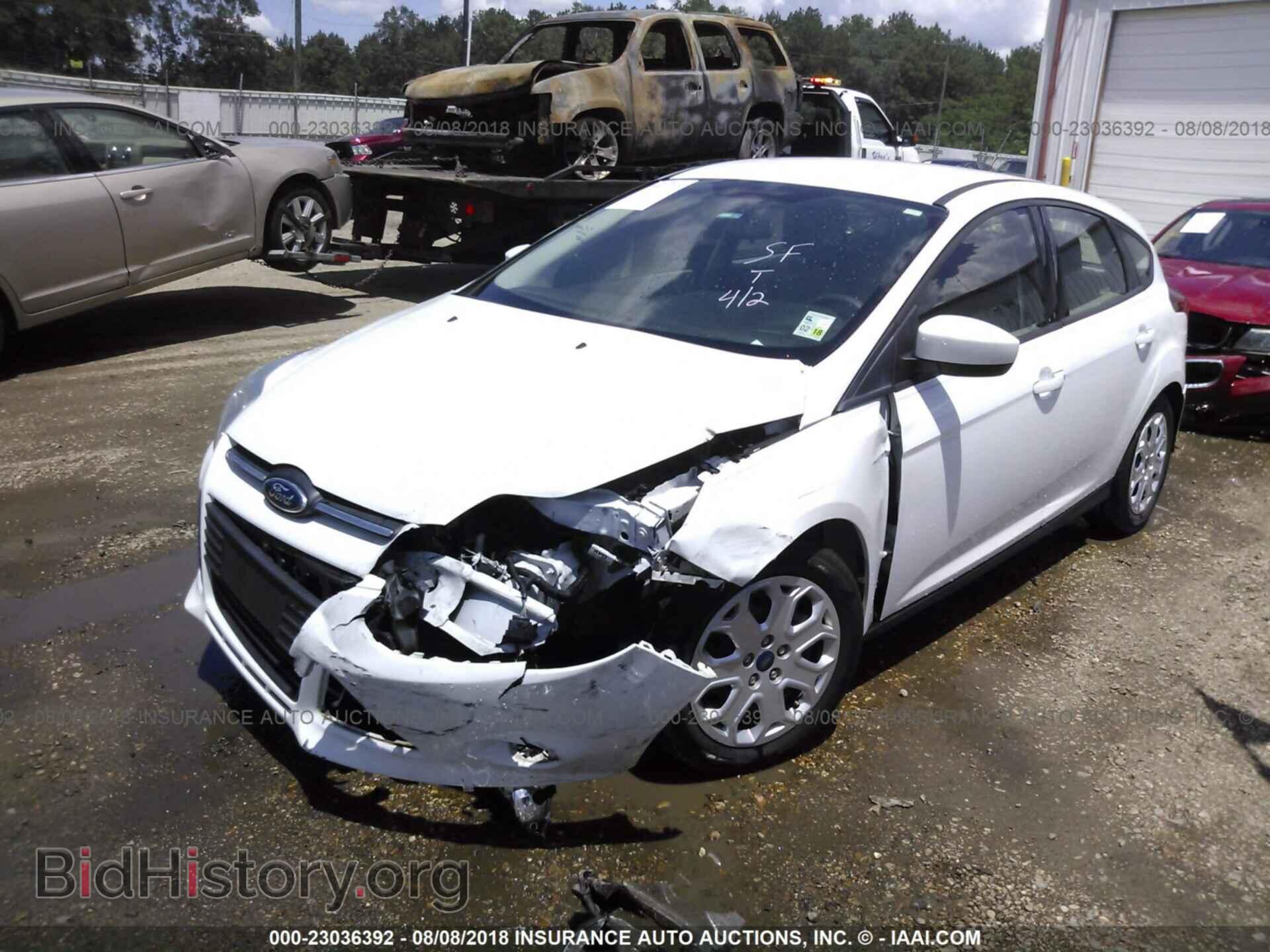 2012 Ford Focus - VIN: 1FAHP3K22CL390221 - Фото 2
