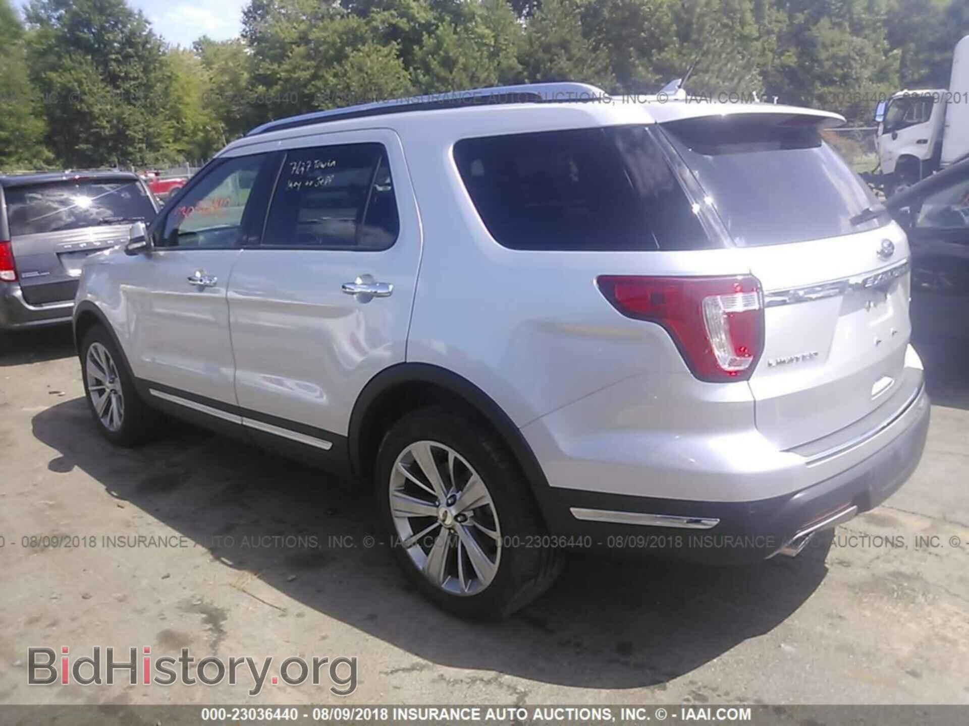 2018 Ford Explorer - VIN: 1FM5K8F80JGB18680 - Photo 3