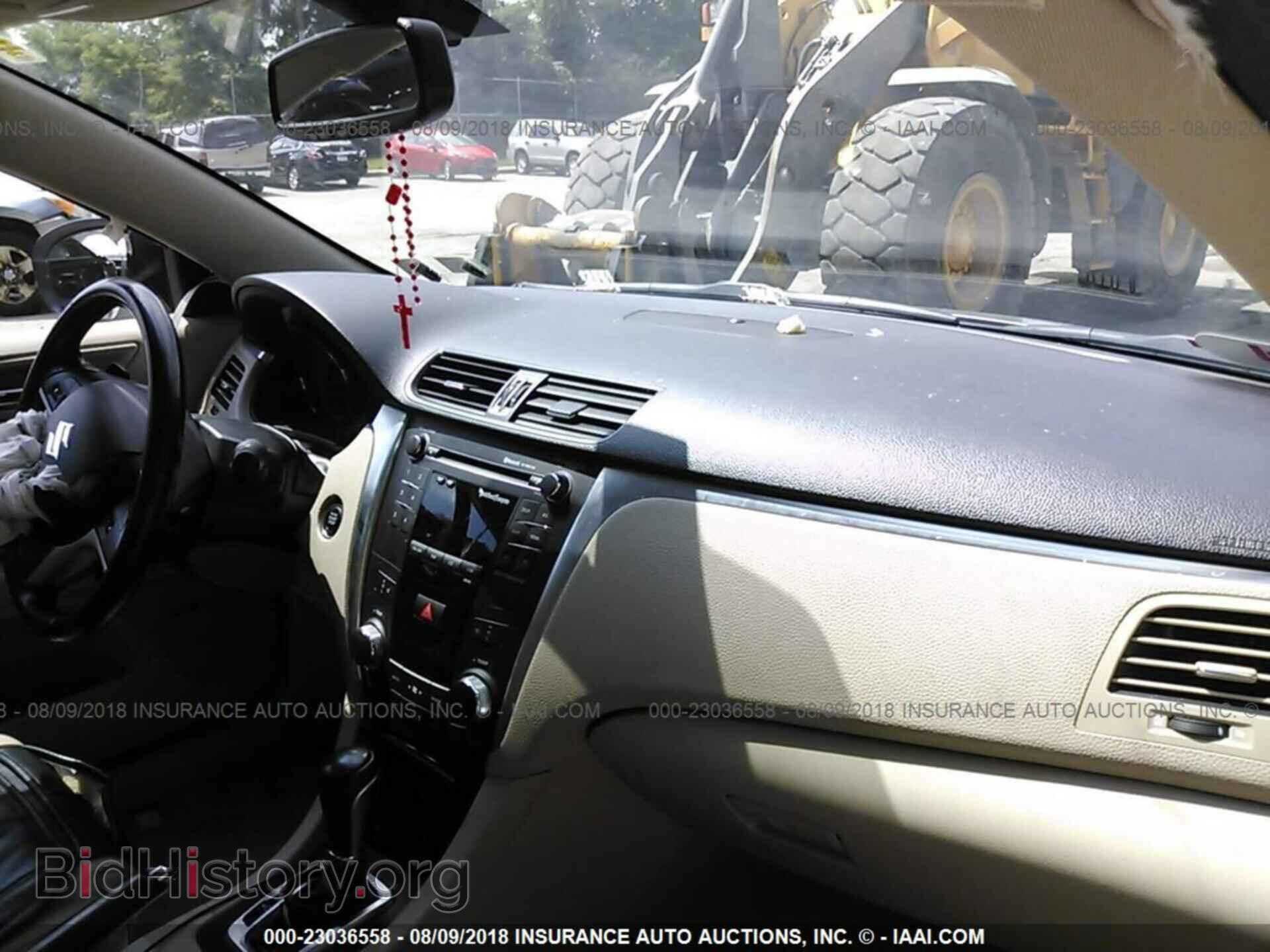2012 Suzuki Kizashi - VIN: JS2RF9A83C6100342 - Photo 5