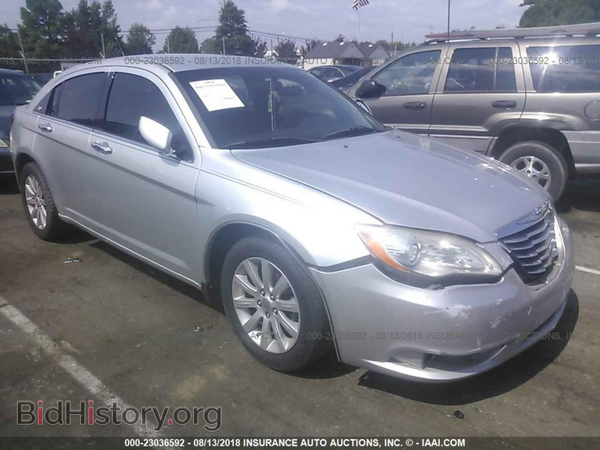 Photo 1C3BC4FBXBN522757 - Chrysler 200 2011