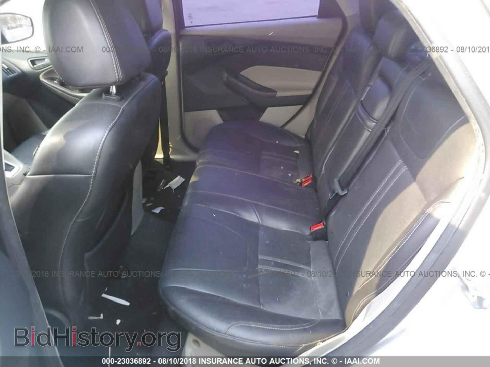 2012 Ford Focus - VIN: 1FAHP3F28CL356942 - Photo 8
