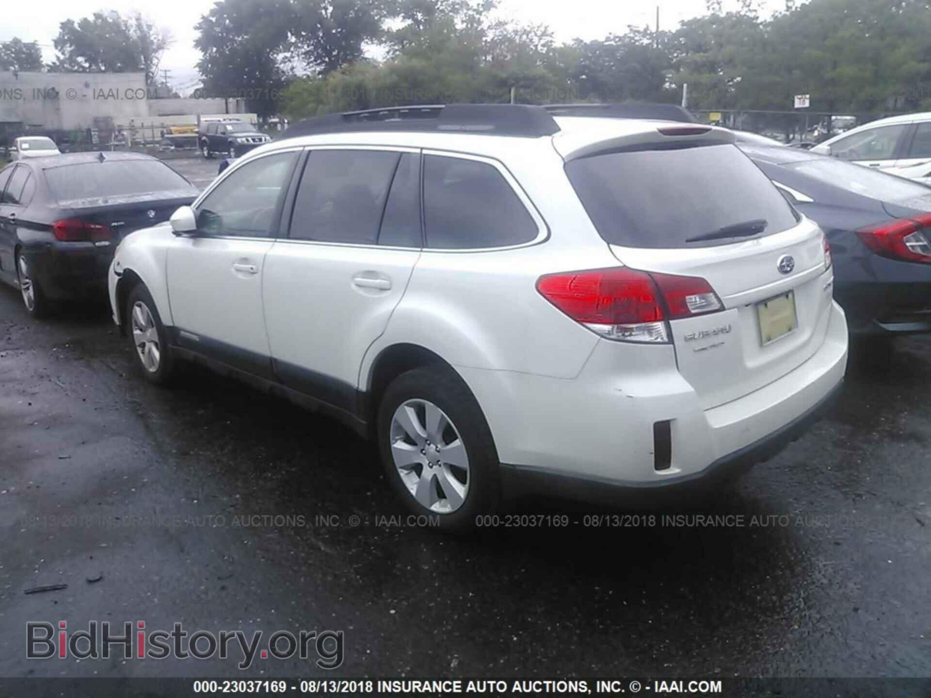 2011 Subaru Outback - VIN: 4S4BRBGC9B3403191 - Фото 3