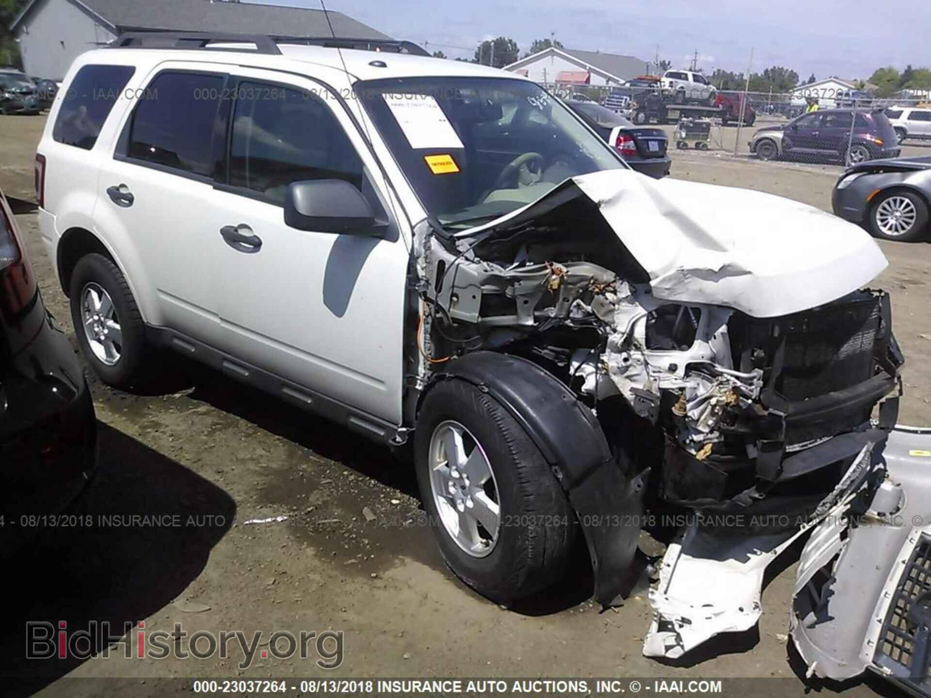Photo 1FMCU9D7XCKC84142 - Ford Escape 2012