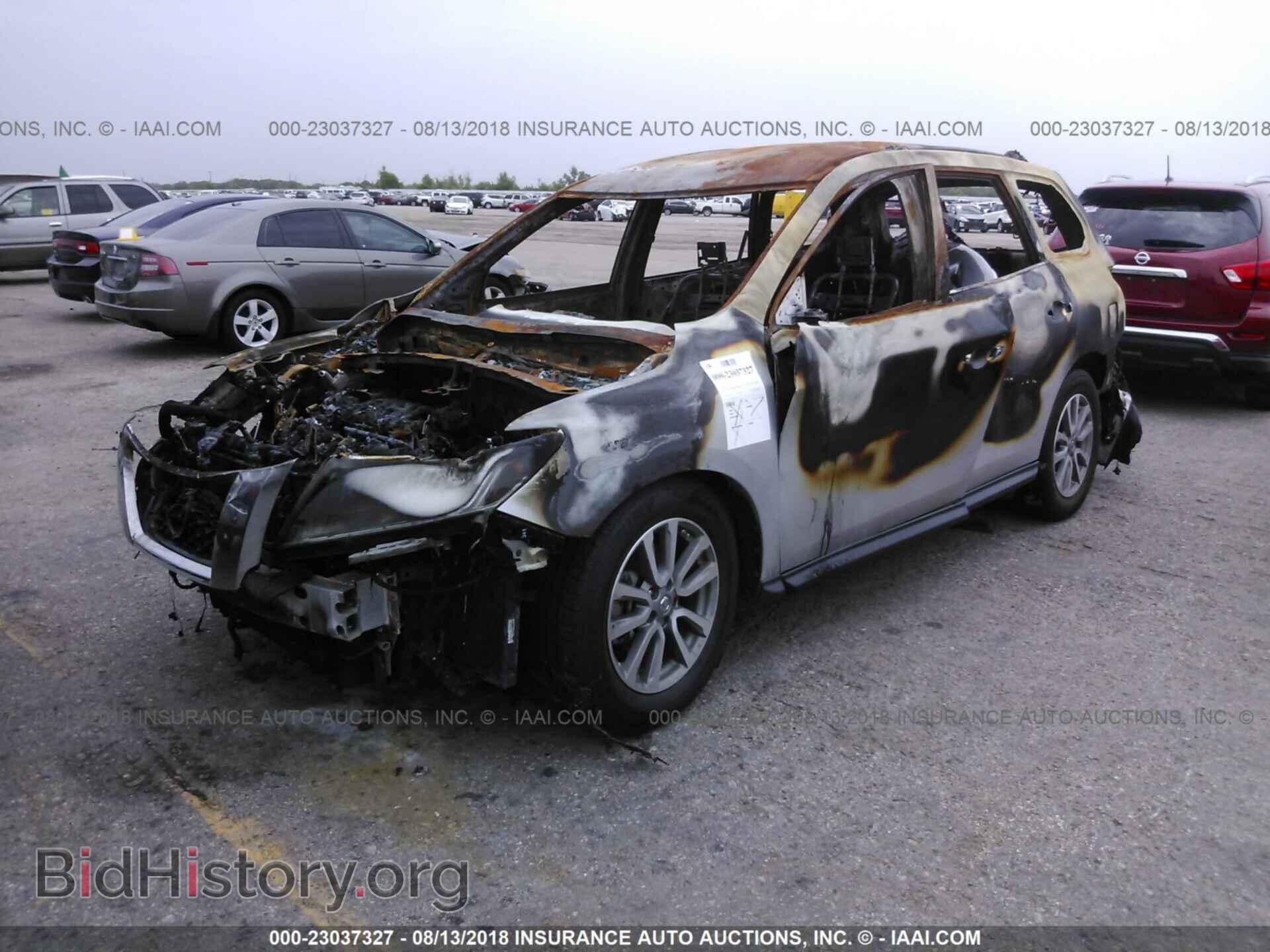 2014 Nissan Pathfinder - VIN: 5N1AR2MN9EC676007 - Photo 2
