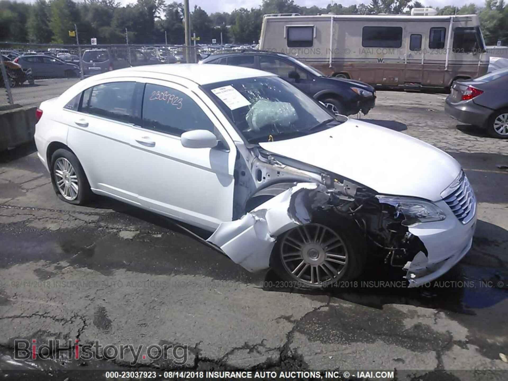 Фотография 1C3CCBAB4CN167229 - Chrysler 200 2012