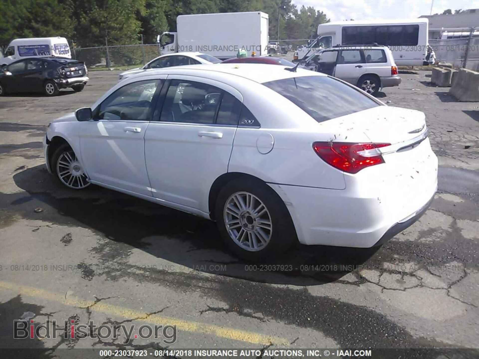 2012 Chrysler 200 - VIN: 1C3CCBAB4CN167229 - Фото 3