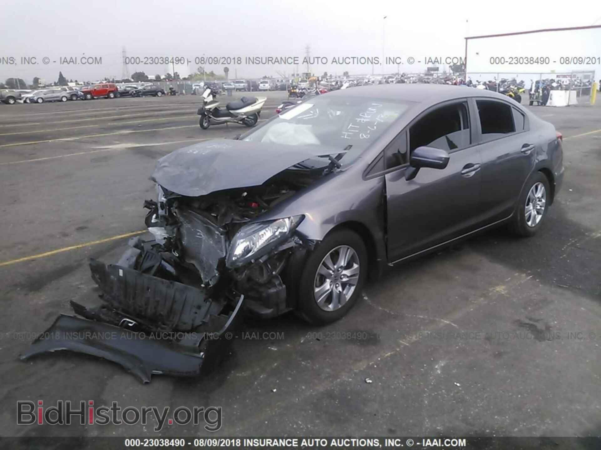 2014 Honda Civic - VIN: 19XFB2F59EE210775 - Фото 2