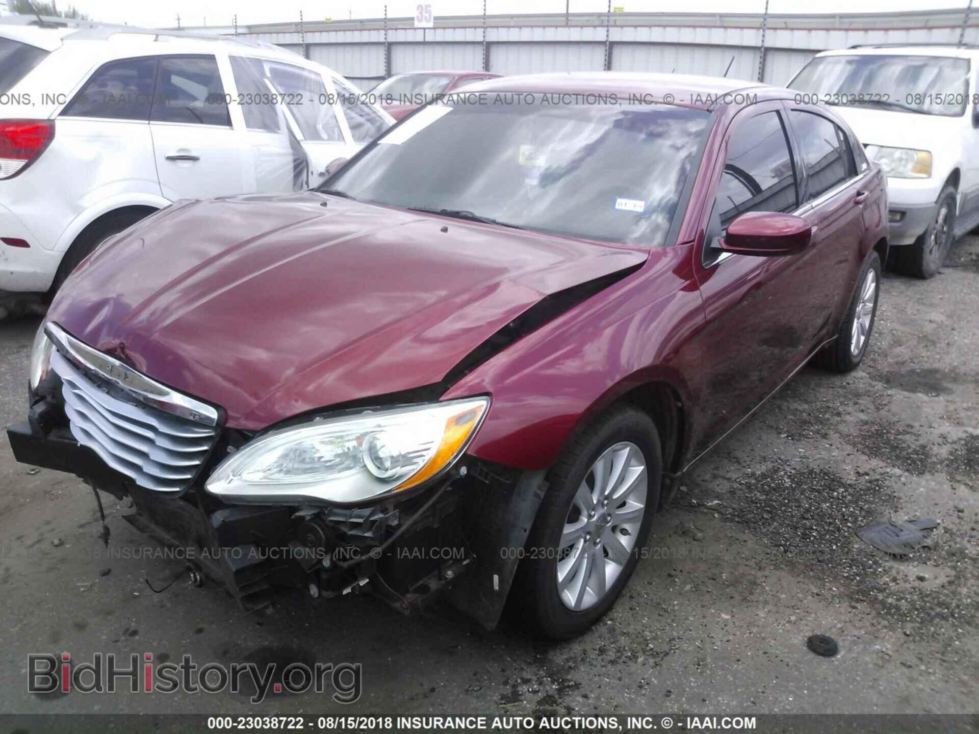 2013 Chrysler 200 - VIN: 1C3CCBBB8DN599967 - Фото 2