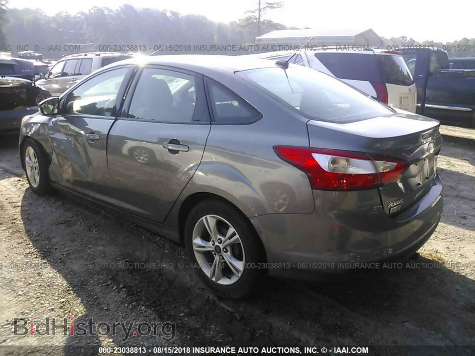 2014 Ford Focus - VIN: 1FADP3F23EL427126 - Photo 3