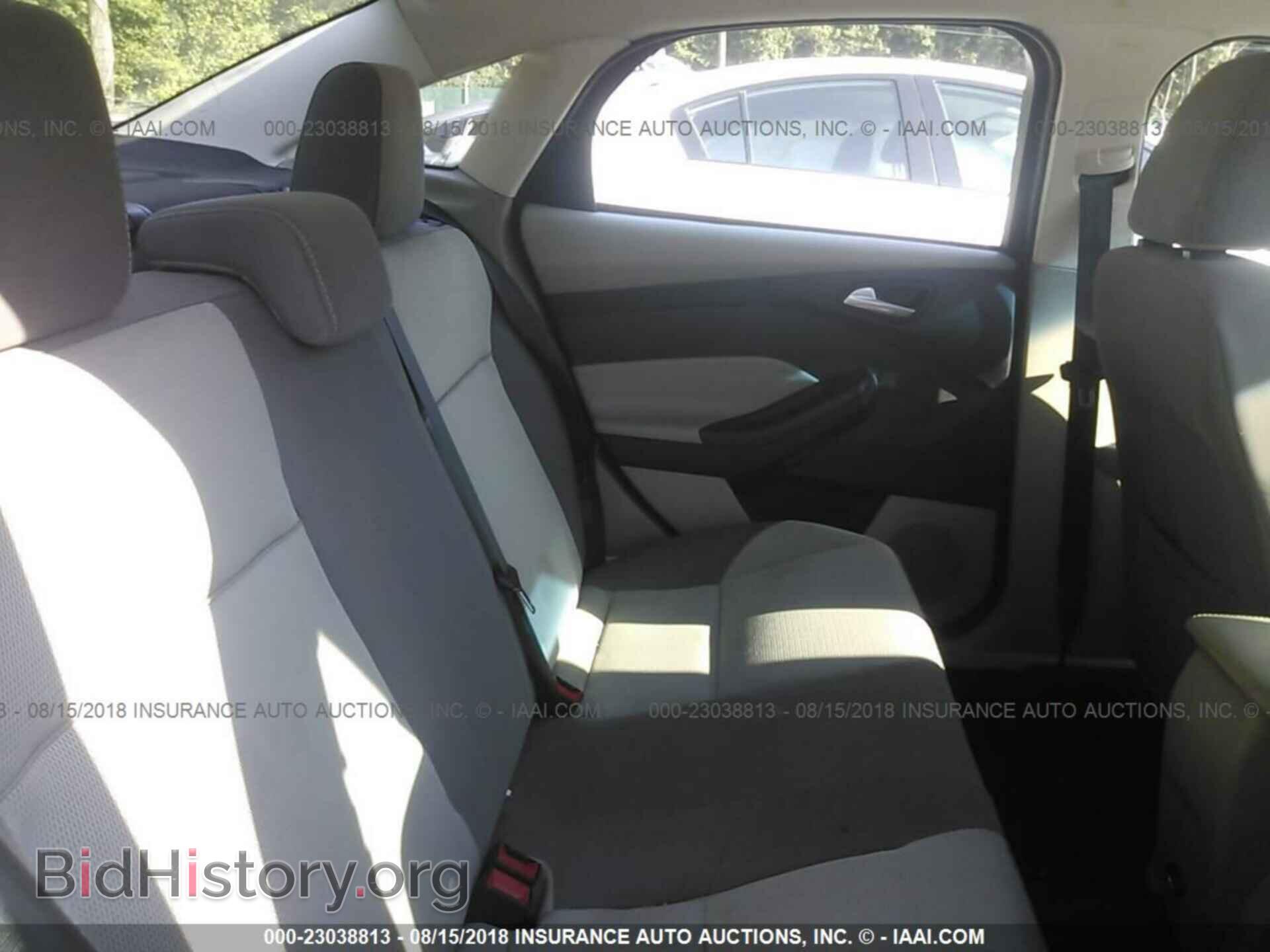 2014 Ford Focus - VIN: 1FADP3F23EL427126 - Photo 8