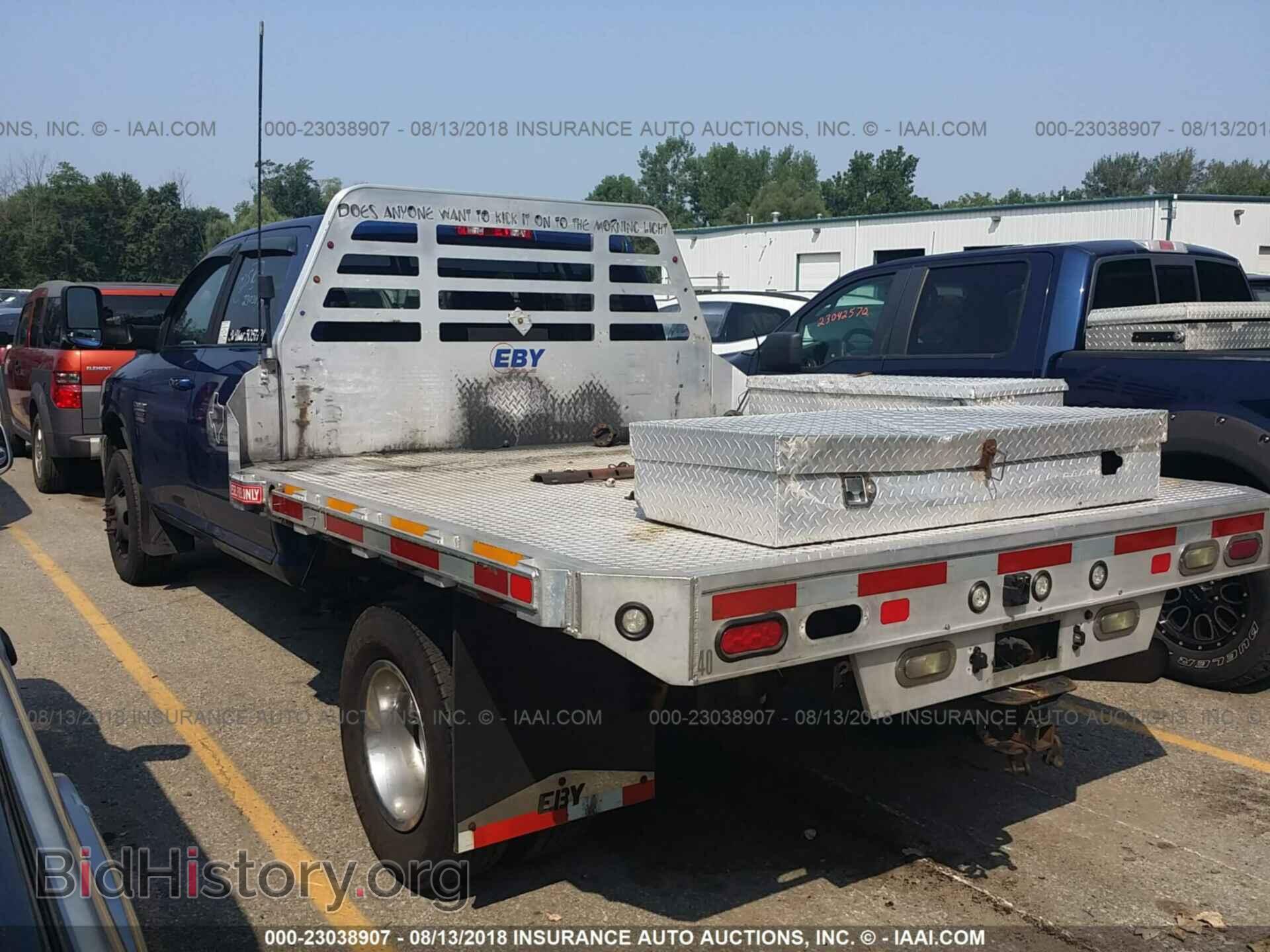 2011 Dodge Ram 3500 - VIN: 3D73Y4CL0BG561936 - Фото 3