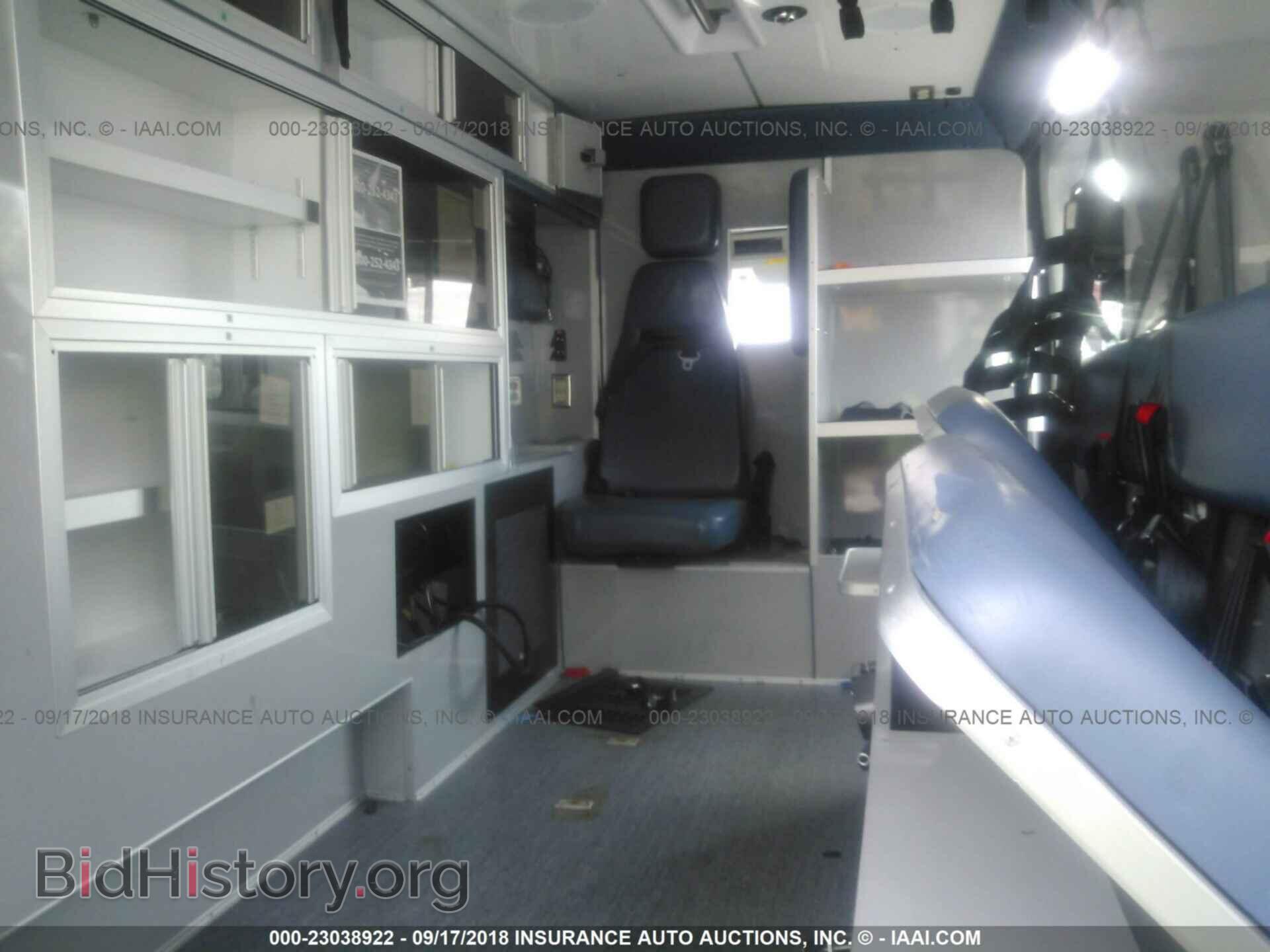 2017 Ford Transit - VIN: 1FDYR2CM1HKA74008 - Фото 8