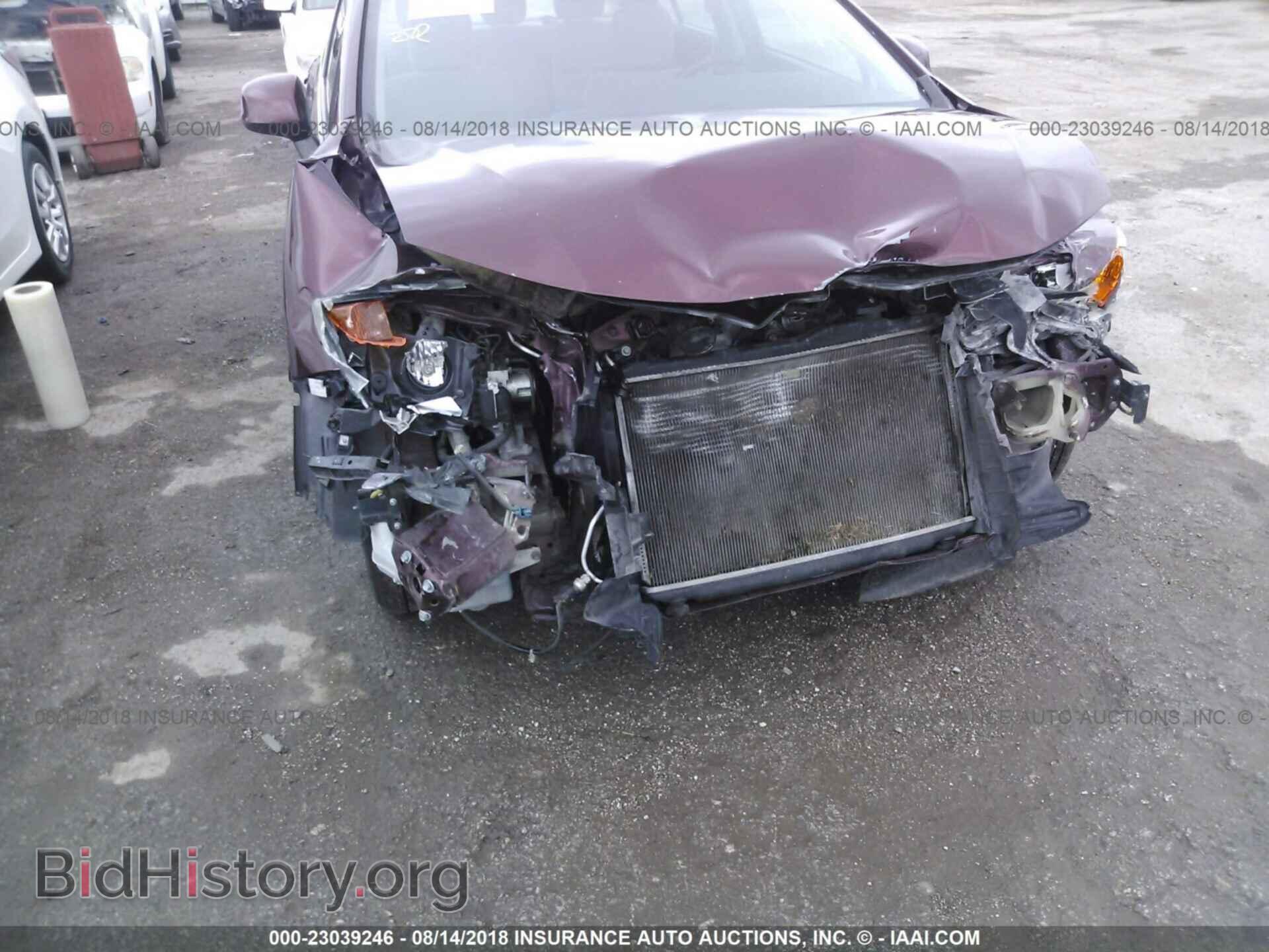 2012 Honda Civic - VIN: 2HGFB2F55CH598302 - Photo 6