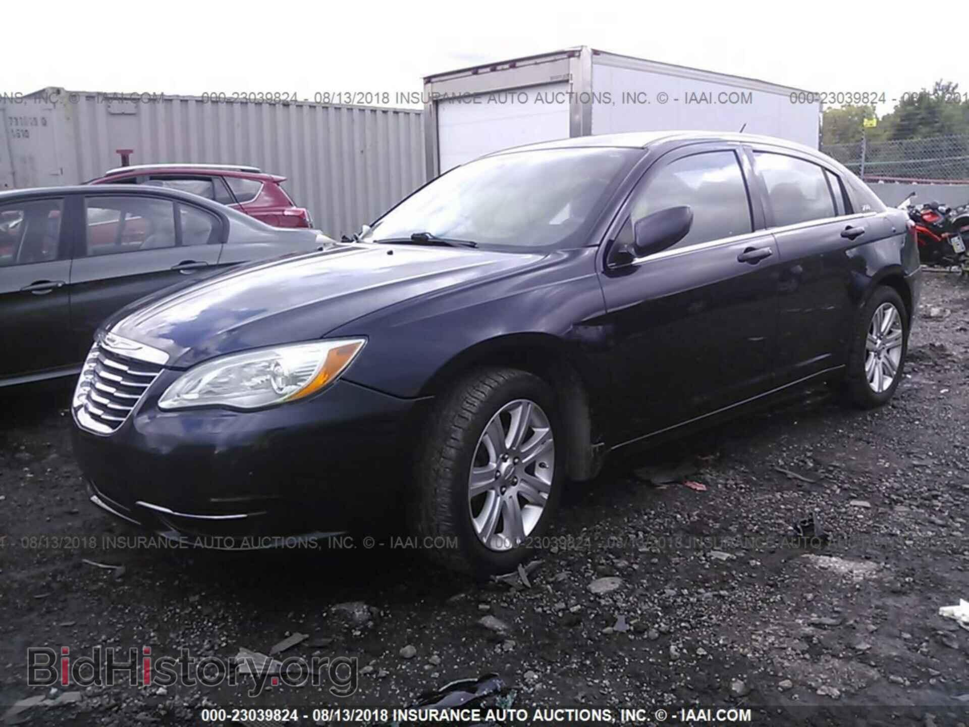 2012 Chrysler 200 - VIN: 1C3CCBBB2CN236739 - Фото 2
