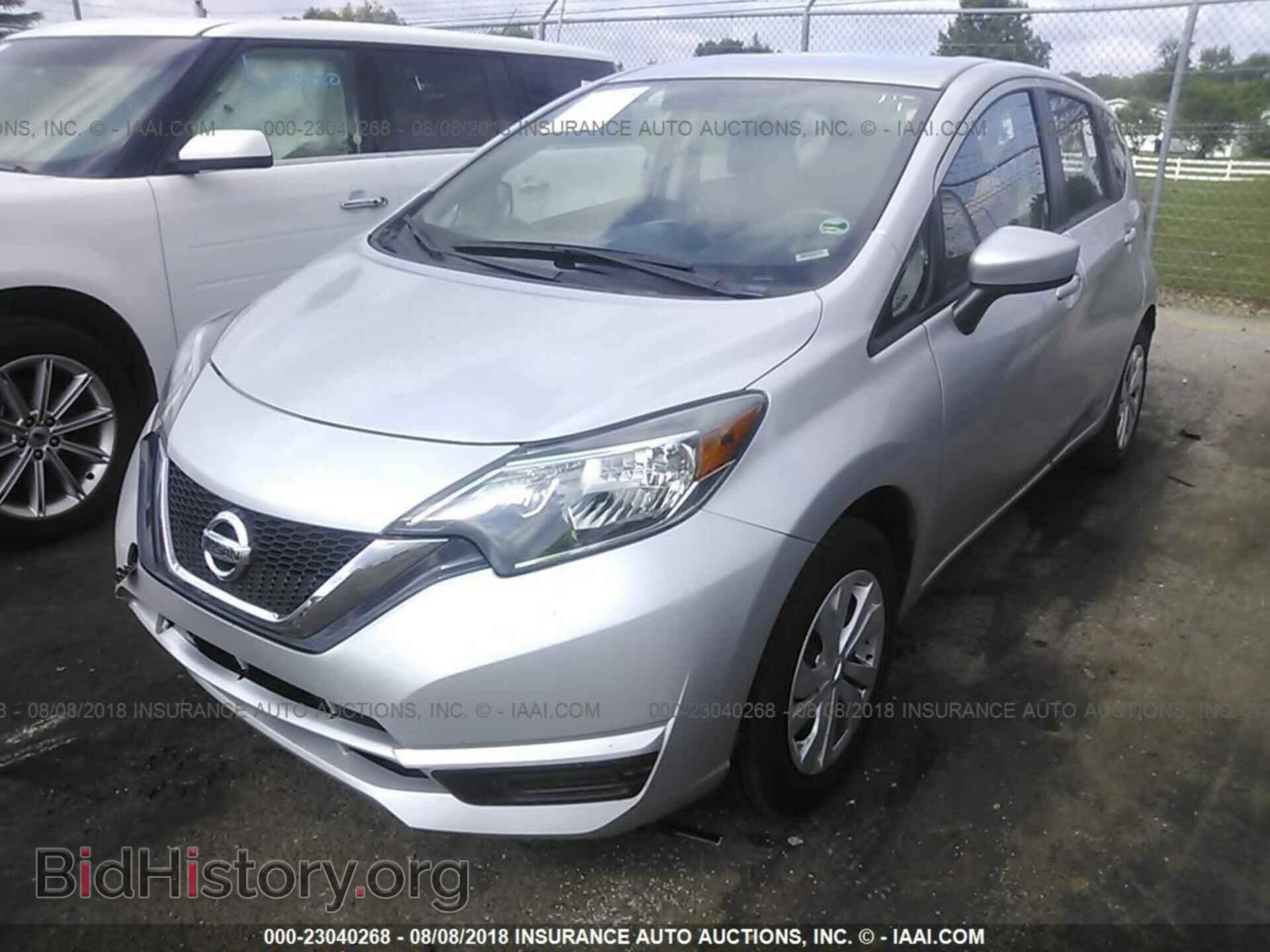 2017 Nissan Versa note - VIN: 3N1CE2CP1HL358342 - Фото 2