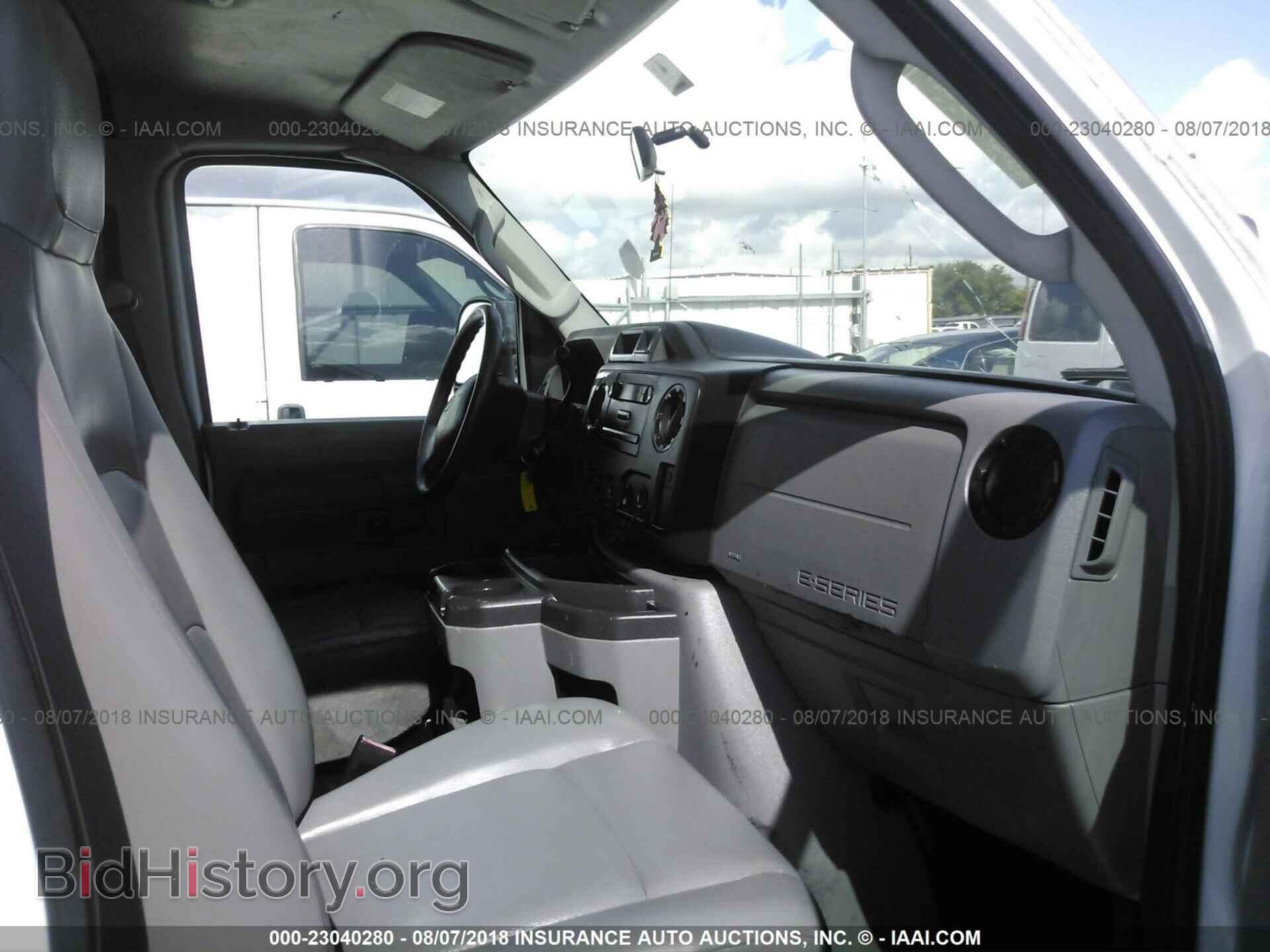2011 Ford Econoline - VIN: 1FTNE1EW1BDB02591 - Фото 5