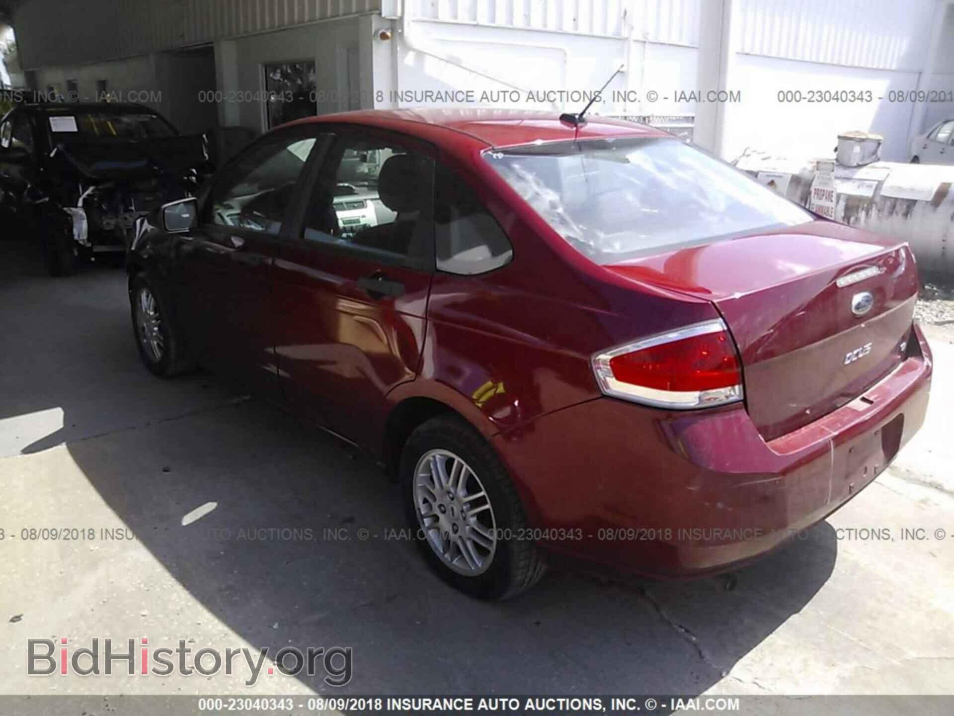 2011 Ford Focus - VIN: 1FAHP3FN7BW112299 - Фото 3